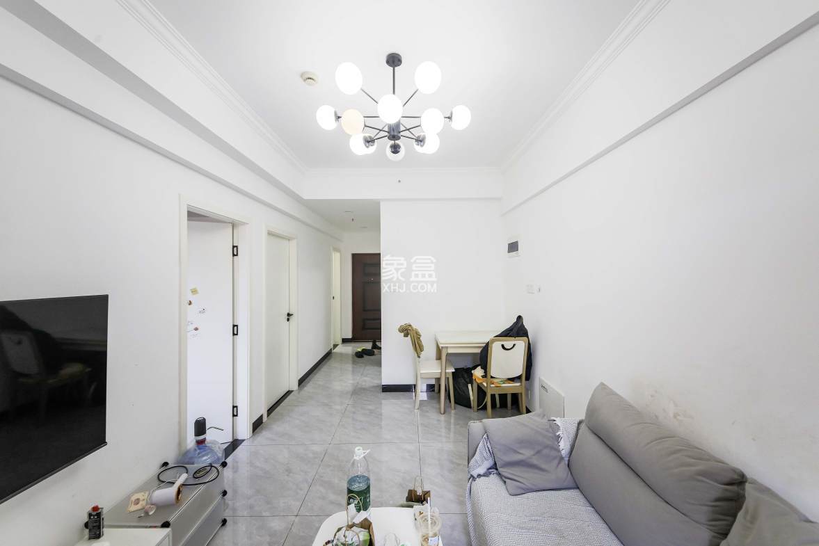 鑫远翡丽郡(鑫远翡丽雅苑) 2室1厅1卫 70.0万 鑫远翡丽郡(鑫远翡丽雅苑) 2室1厅1卫 70.0万客厅