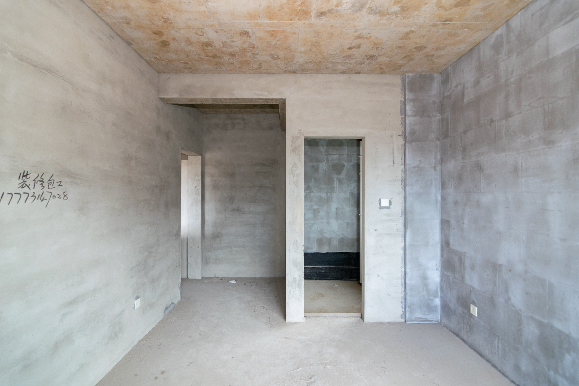 三润城（三润星城）  3室2厅2卫    72.0万卧室