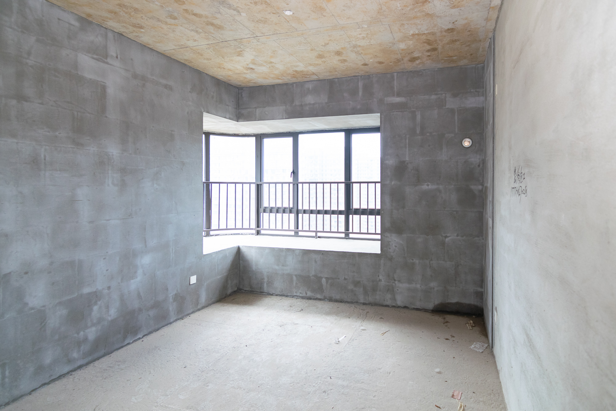 三润城（三润星城）  3室2厅2卫    72.0万卧室