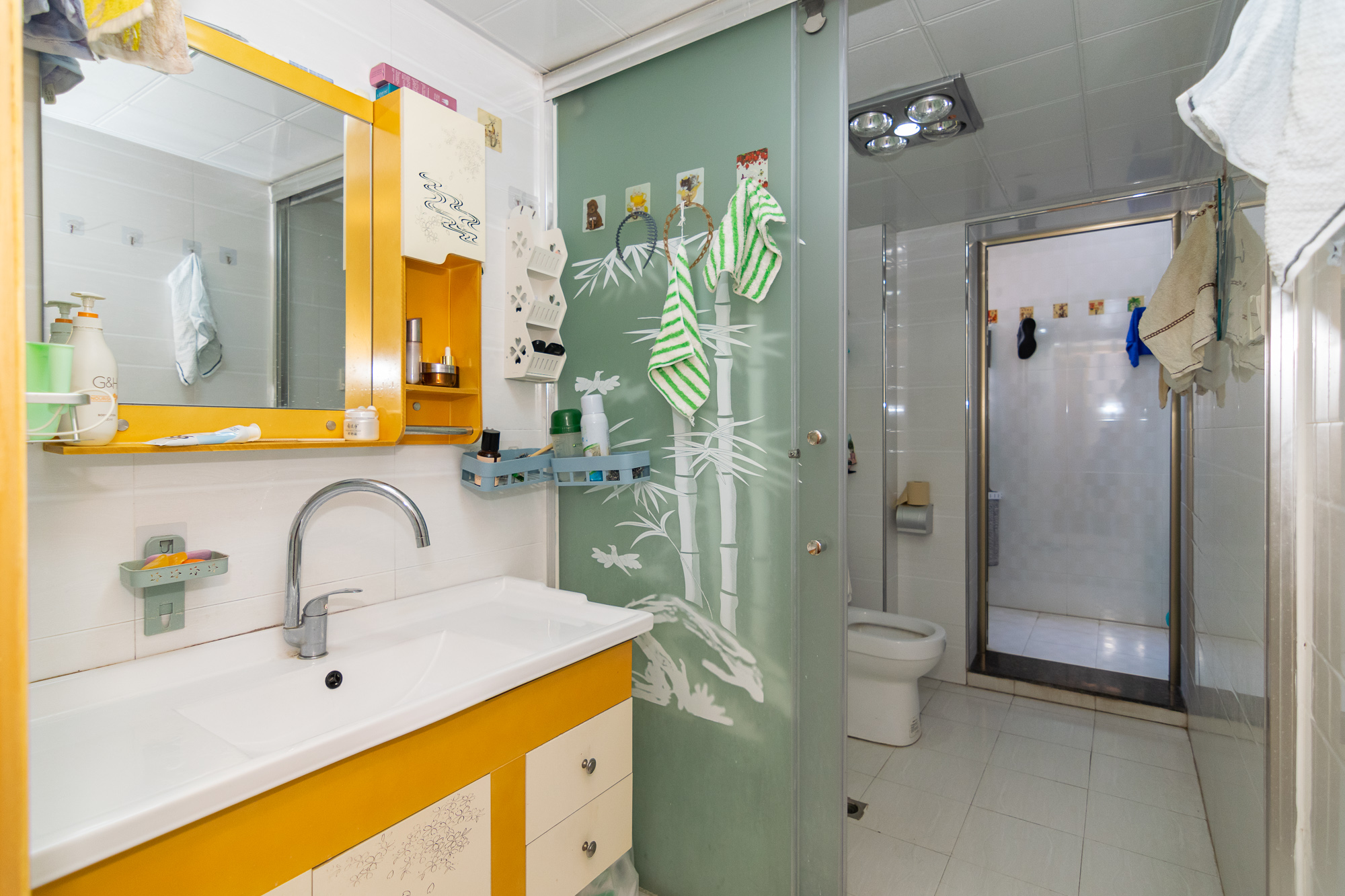 新雅黄金苑 3室2厅1卫 65.0万 新雅黄金苑 3室2厅1卫 65.0万卫生间