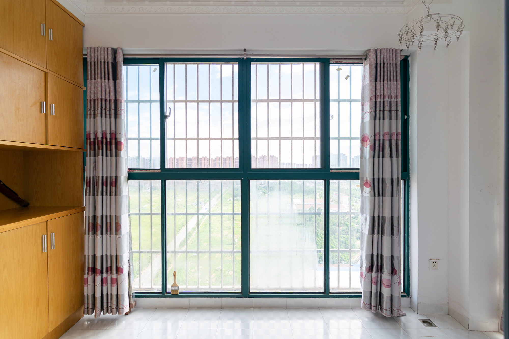 新雅黄金苑 3室2厅1卫 65.0万 新雅黄金苑 3室2厅1卫 65.0万阳台