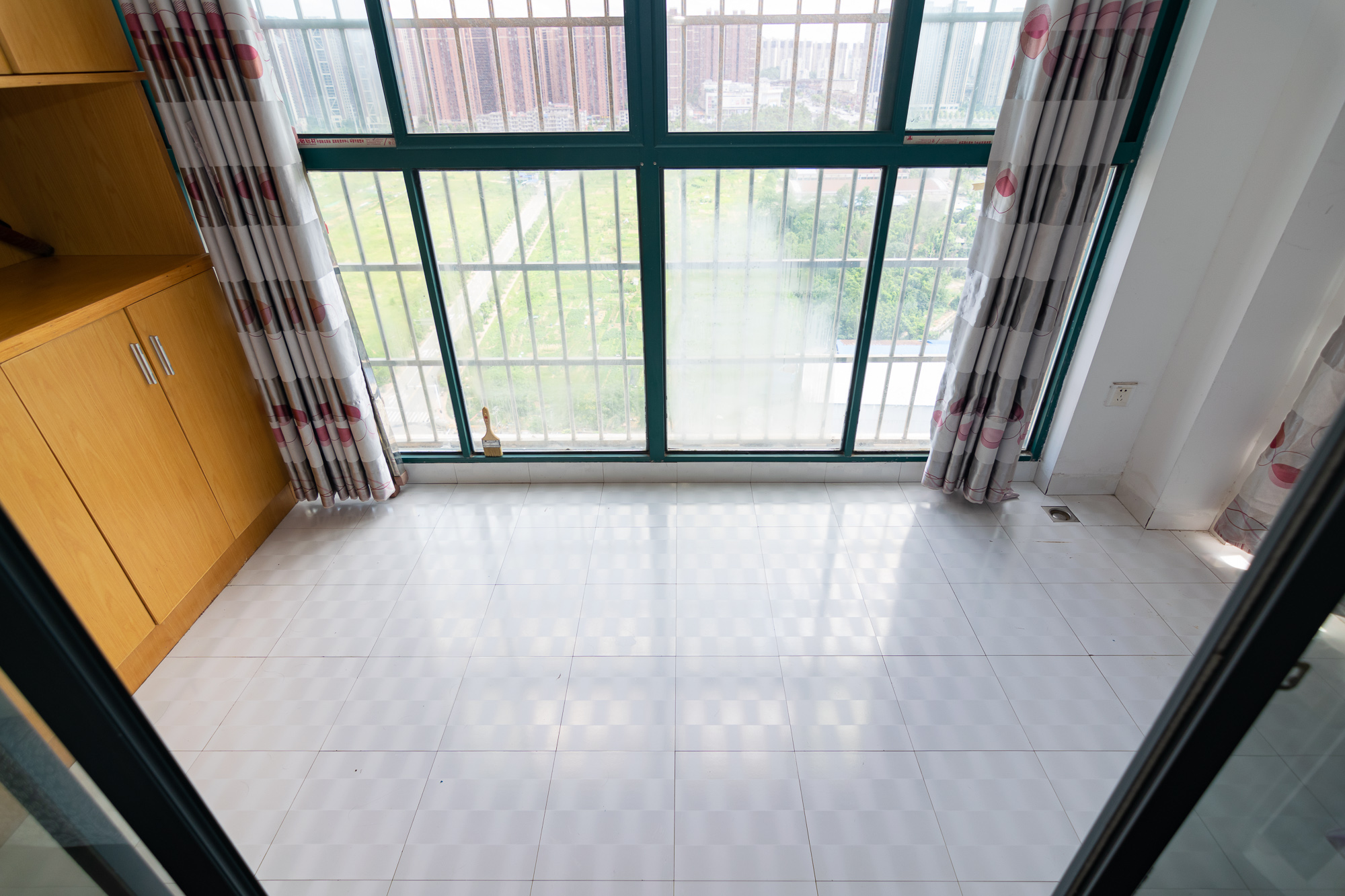 新雅黄金苑 3室2厅1卫 65.0万 新雅黄金苑 3室2厅1卫 65.0万阳台