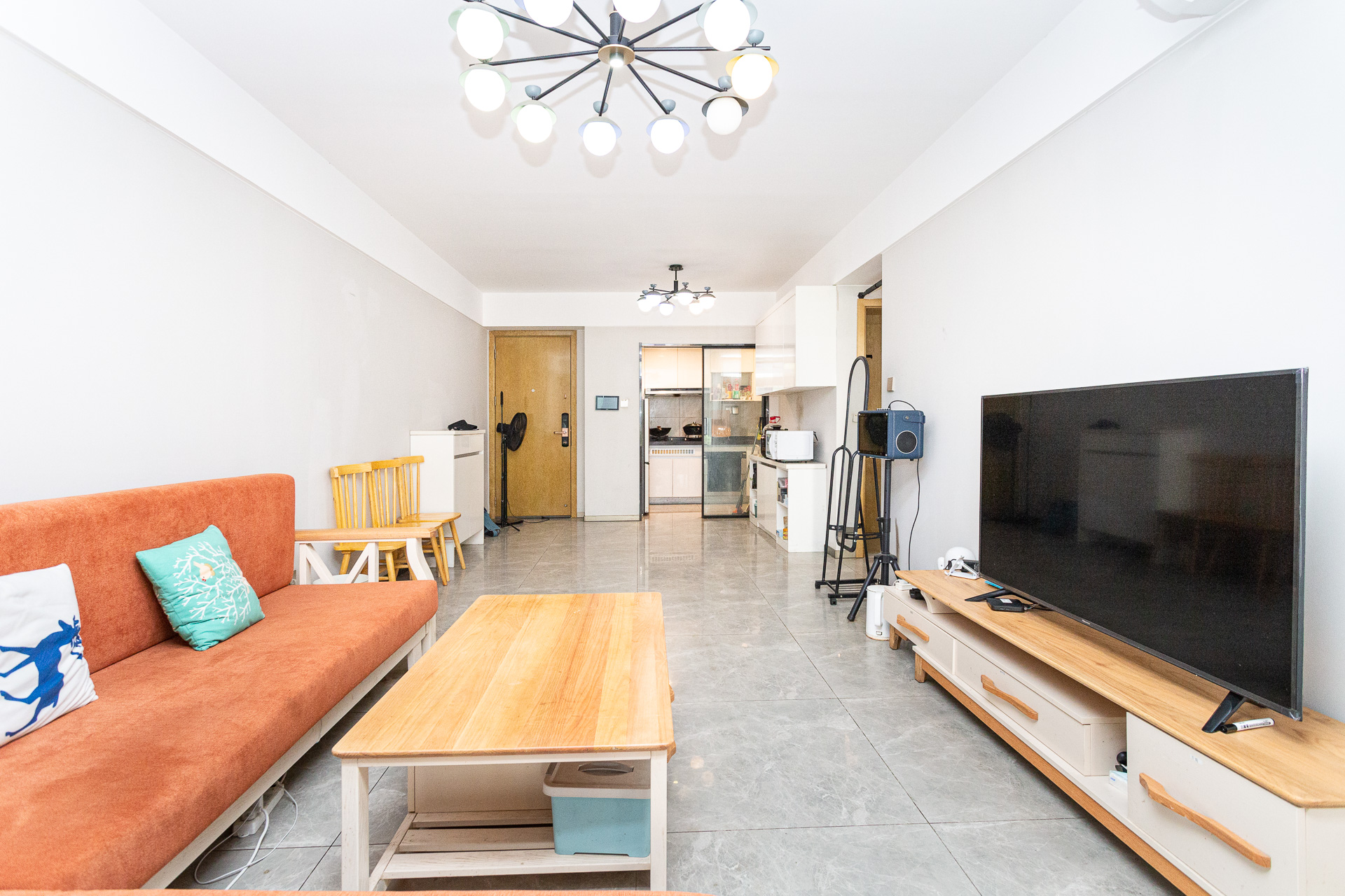 时代倾城四期 2室2厅1卫 81.0万 时代倾城四期 2室2厅1卫 81.0万客厅