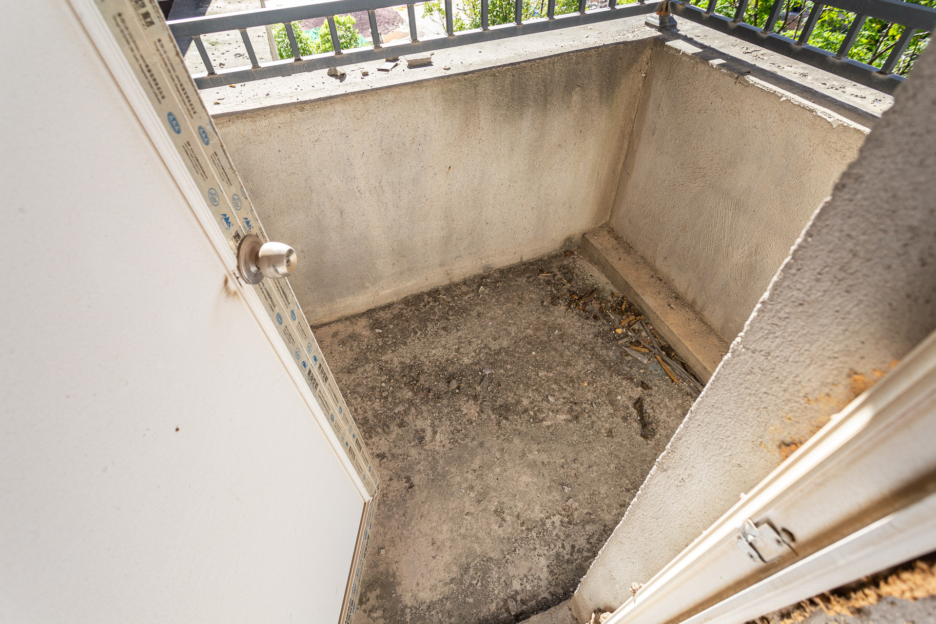 嘉宇银杉(嘉宇西苑) 3室2厅1卫 87.0万 嘉宇银杉(嘉宇西苑) 3室2厅1卫 87.0万阳台