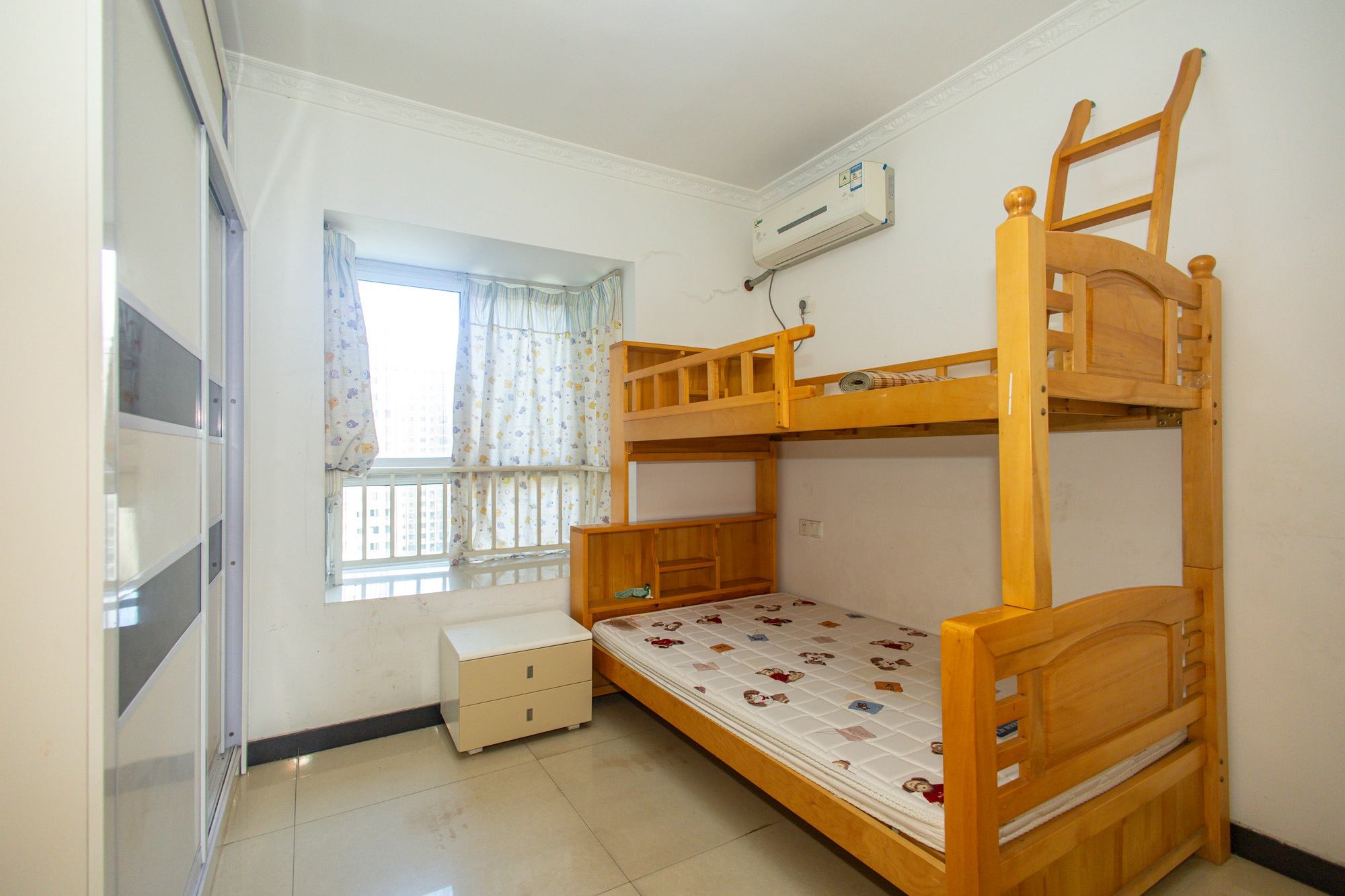 时代星城 3室2厅2卫 59.8万 时代星城 3室2厅2卫 59.8万卧室