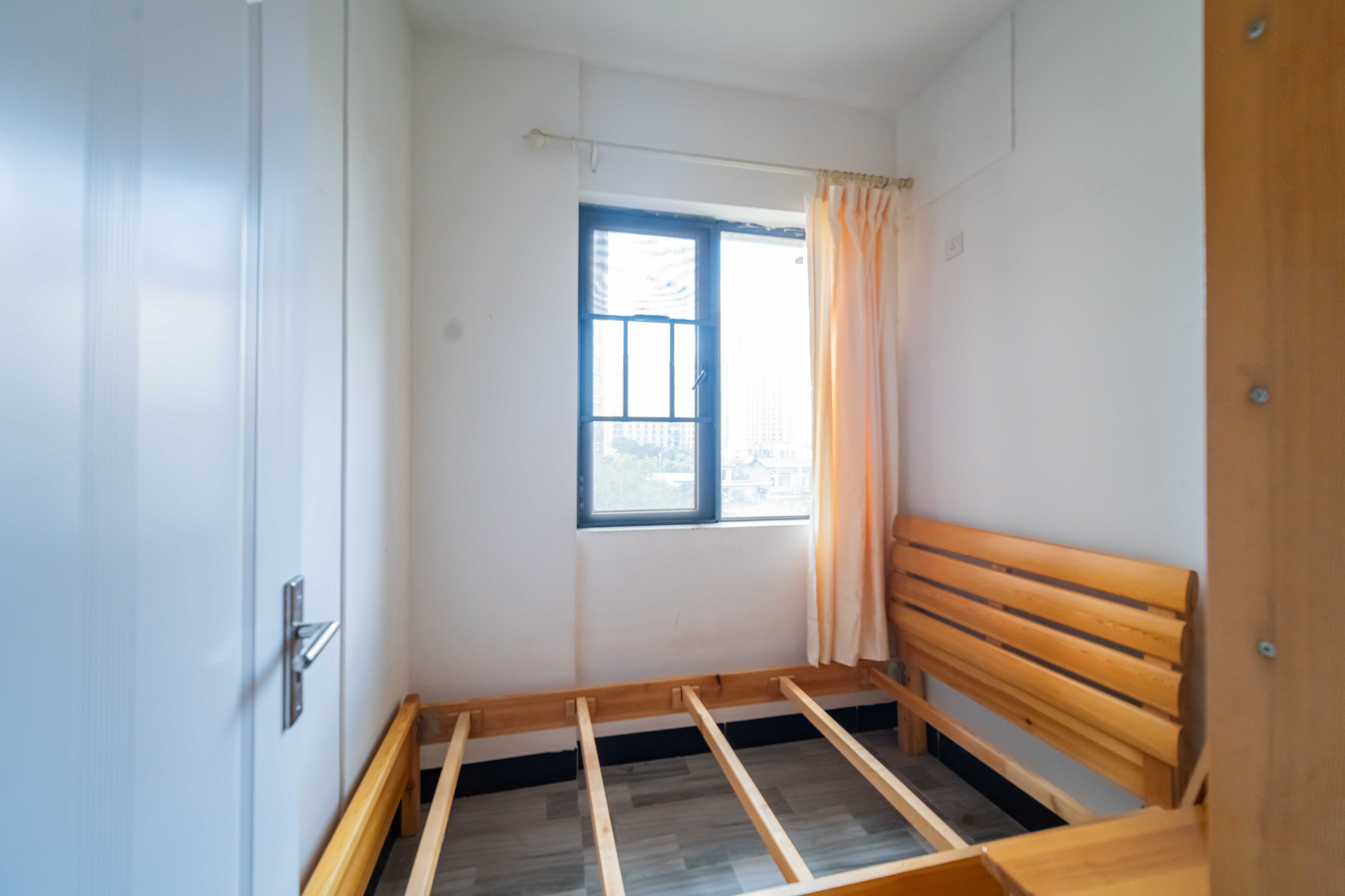 叠彩兰亭  2室1厅1卫    55.0万 叠彩兰亭  2室1厅1卫    55.0万卧室