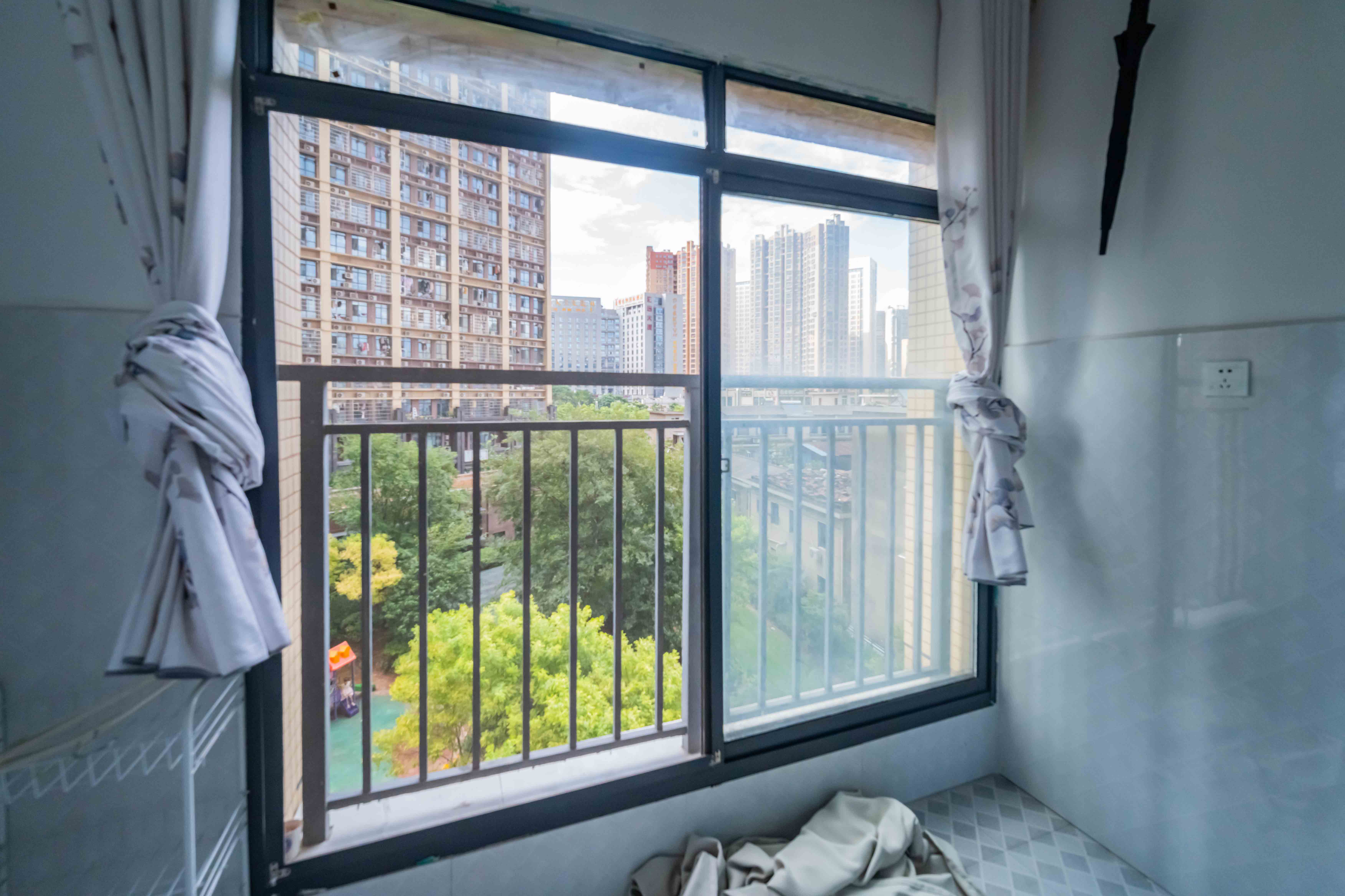 叠彩兰亭  2室1厅1卫    55.0万 叠彩兰亭  2室1厅1卫    55.0万阳台