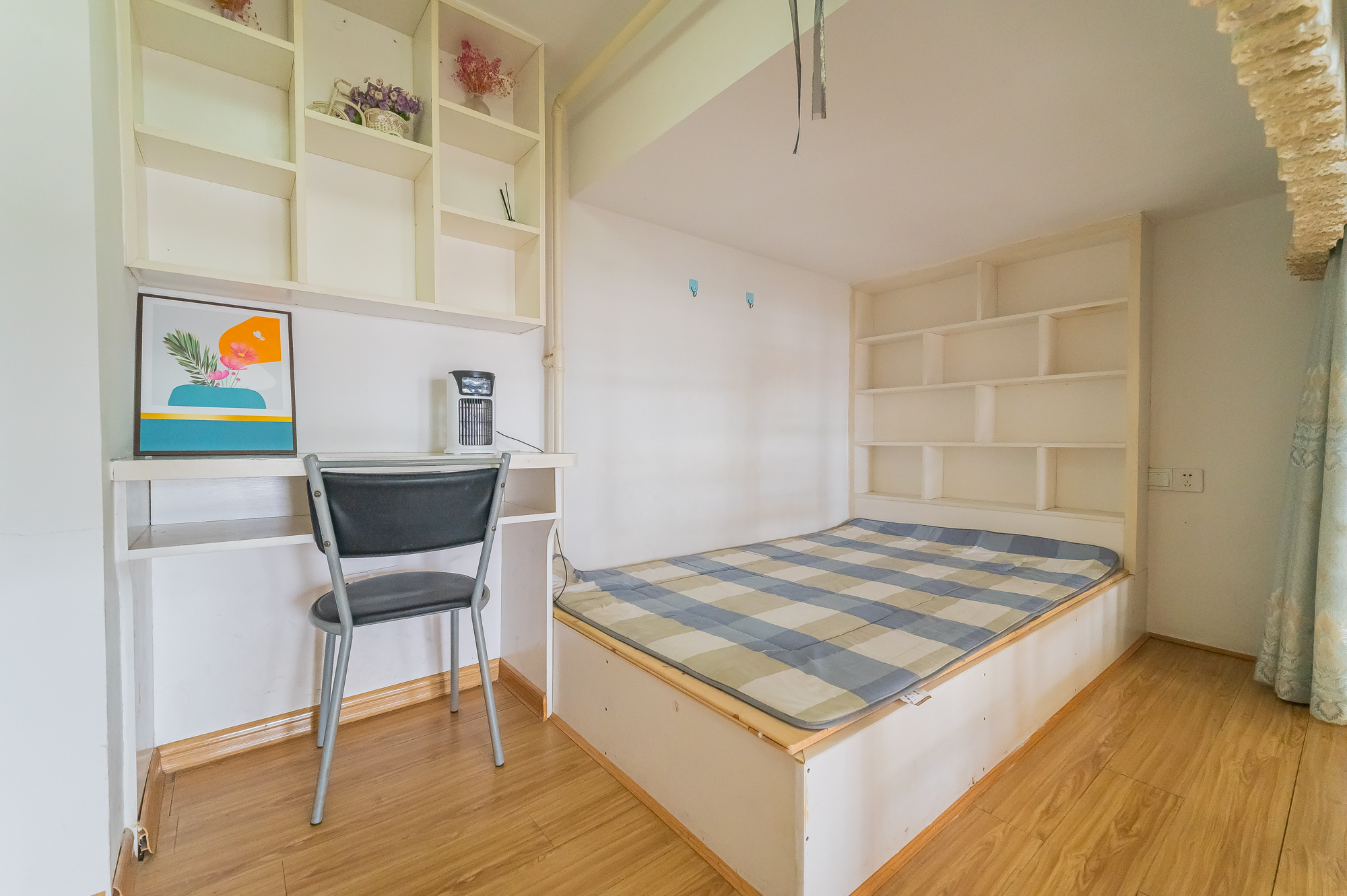 MOMA当代广场 2室1厅1卫 28.8万 MOMA当代广场 2室1厅1卫 28.8万卧室