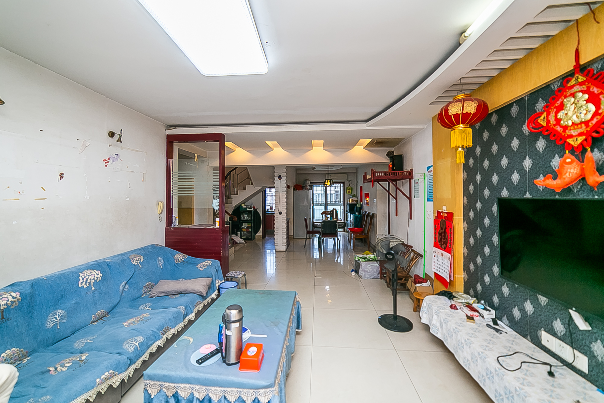 丽江翠园 4室2厅2卫 85.0万 丽江翠园 4室2厅2卫 85.0万客厅