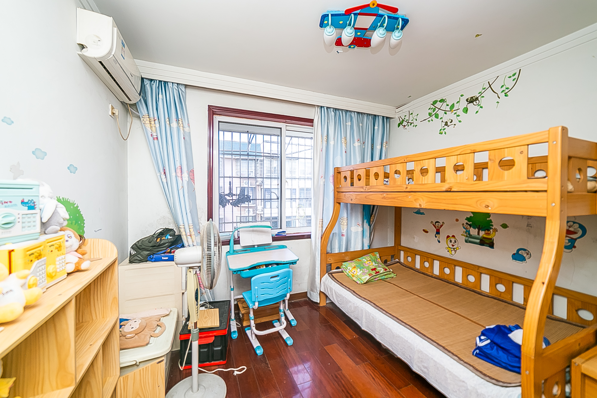 丽江翠园 4室2厅2卫 85.0万 丽江翠园 4室2厅2卫 85.0万卧室