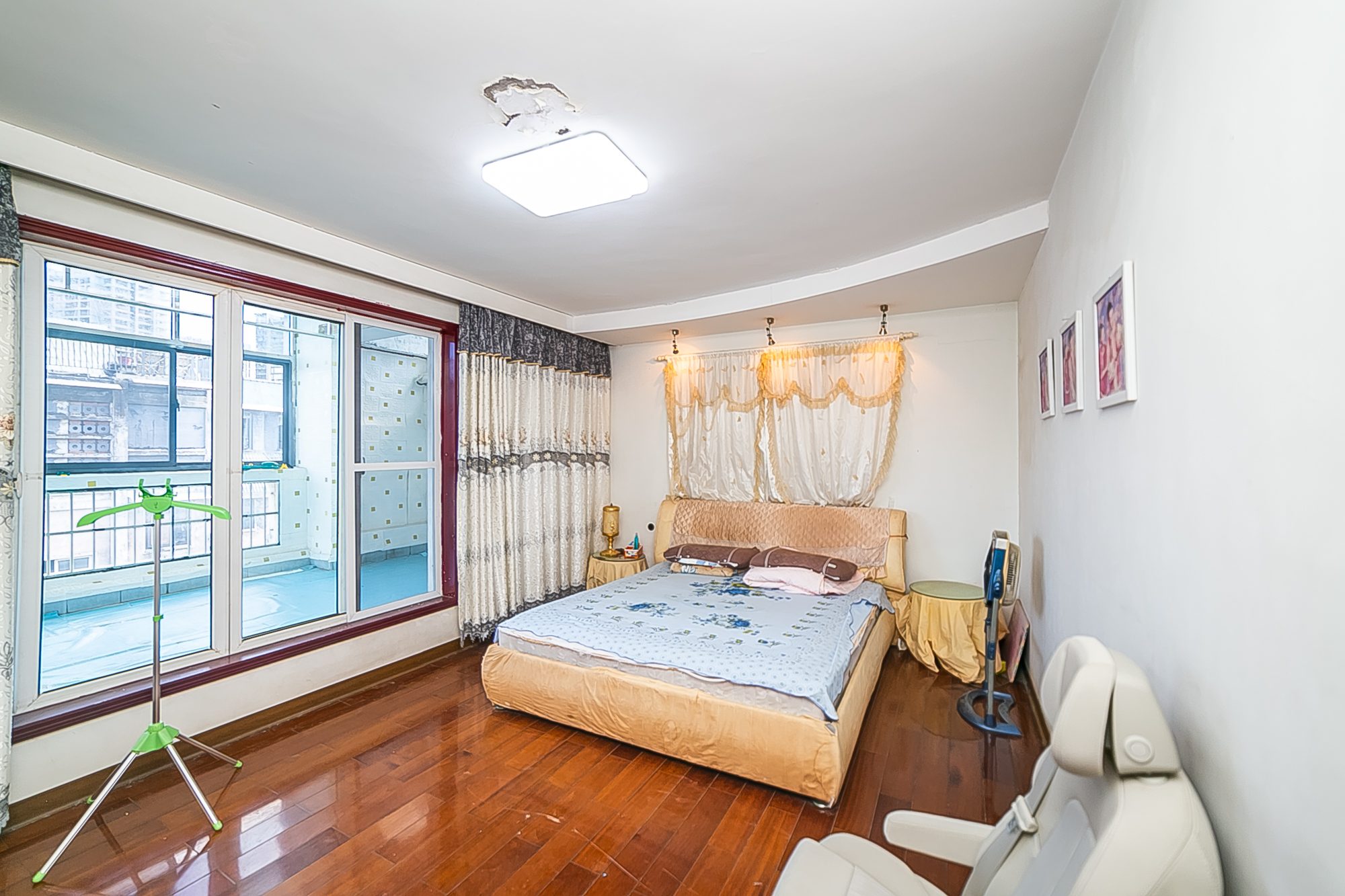 丽江翠园 4室2厅2卫 85.0万 丽江翠园 4室2厅2卫 85.0万卧室