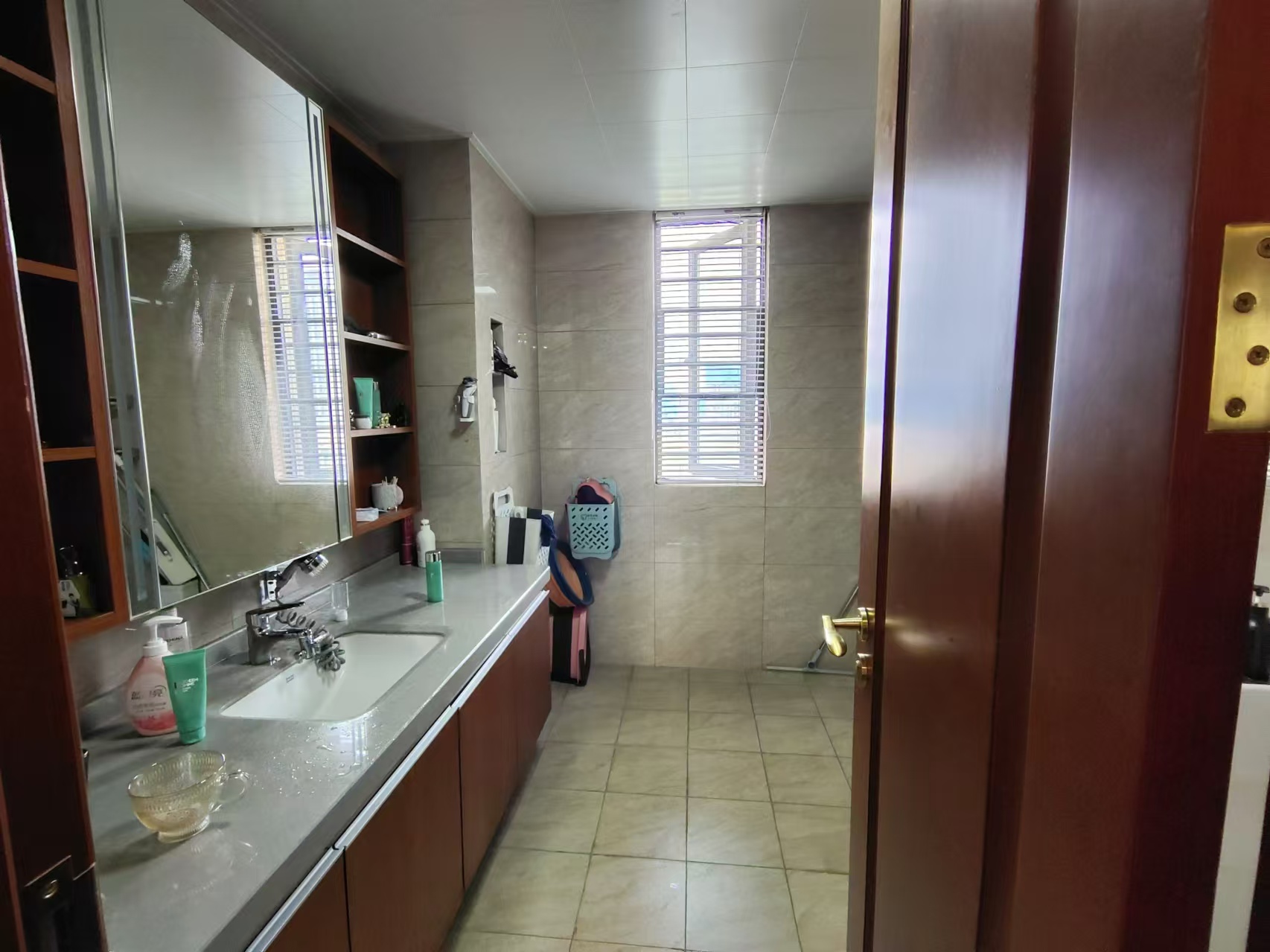 恒大华府 4室2厅2卫 170.0万 恒大华府 4室2厅2卫 170.0万室内图