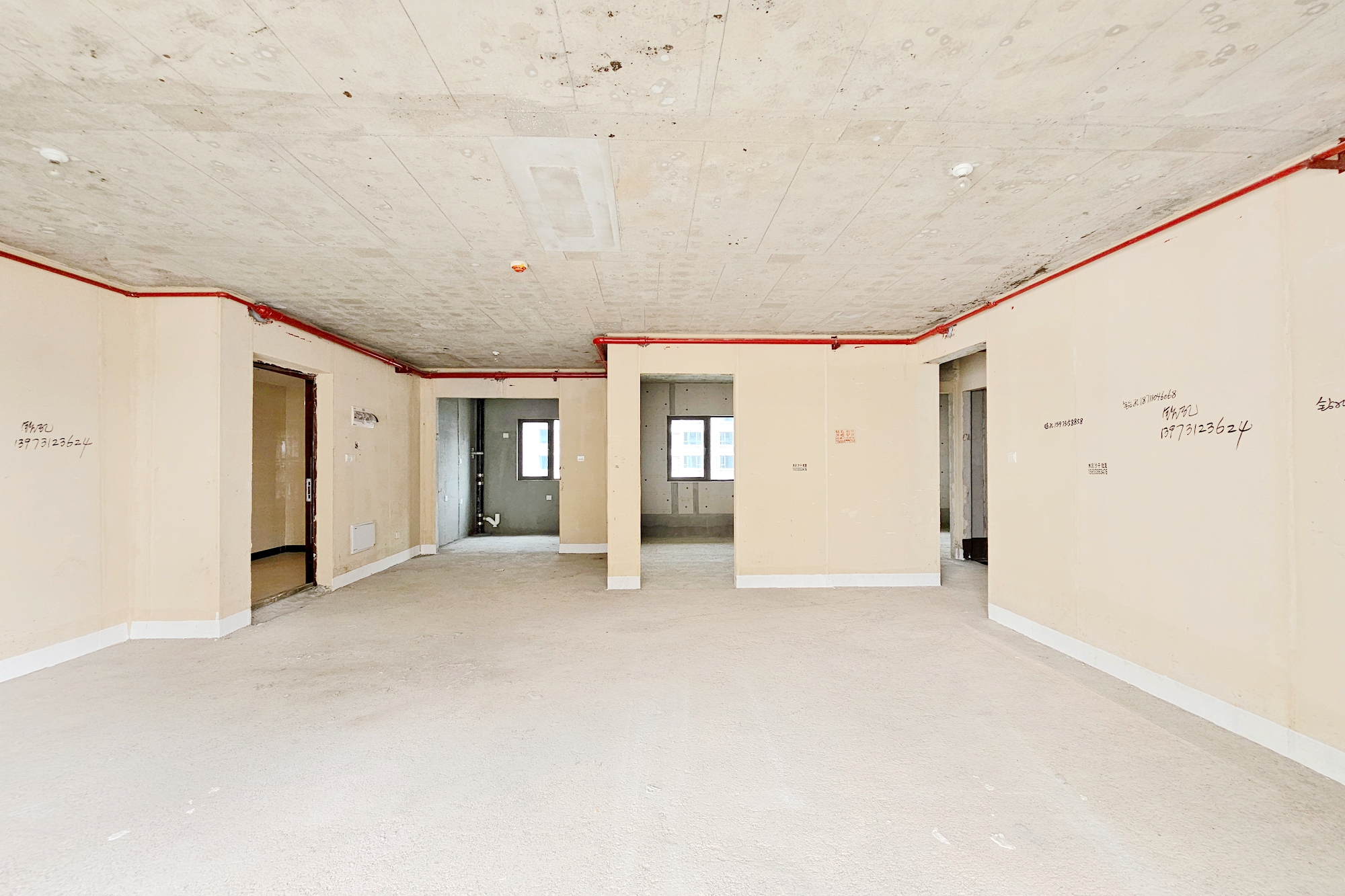 阳光城尚东湾嘉林苑 3室2厅2卫 100.0万 阳光城尚东湾嘉林苑 3室2厅2卫 100.0万客厅