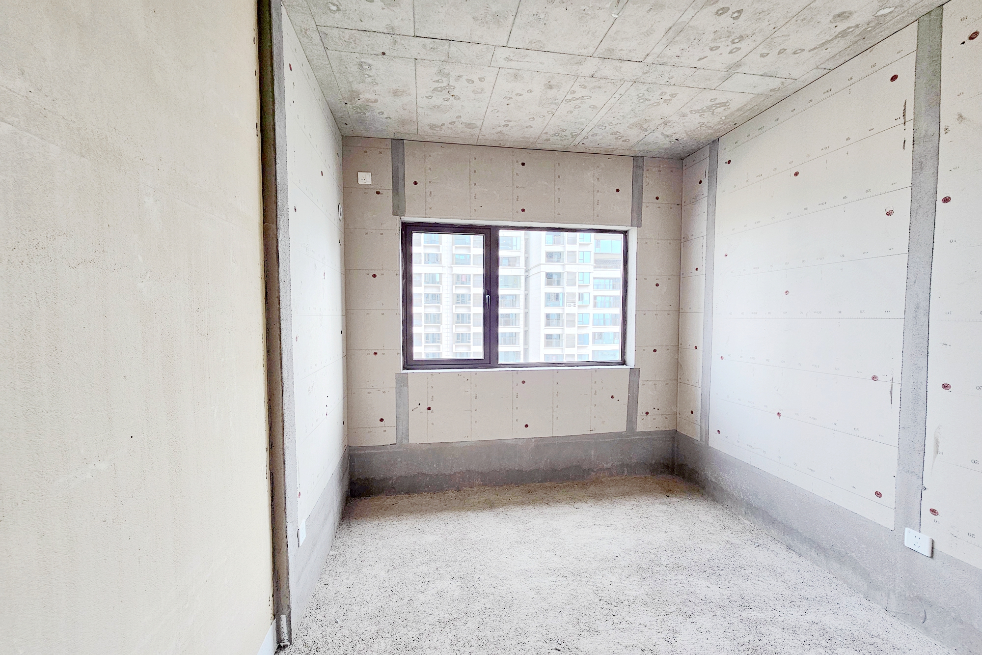 阳光城尚东湾嘉林苑 3室2厅2卫 100.0万 阳光城尚东湾嘉林苑 3室2厅2卫 100.0万其他