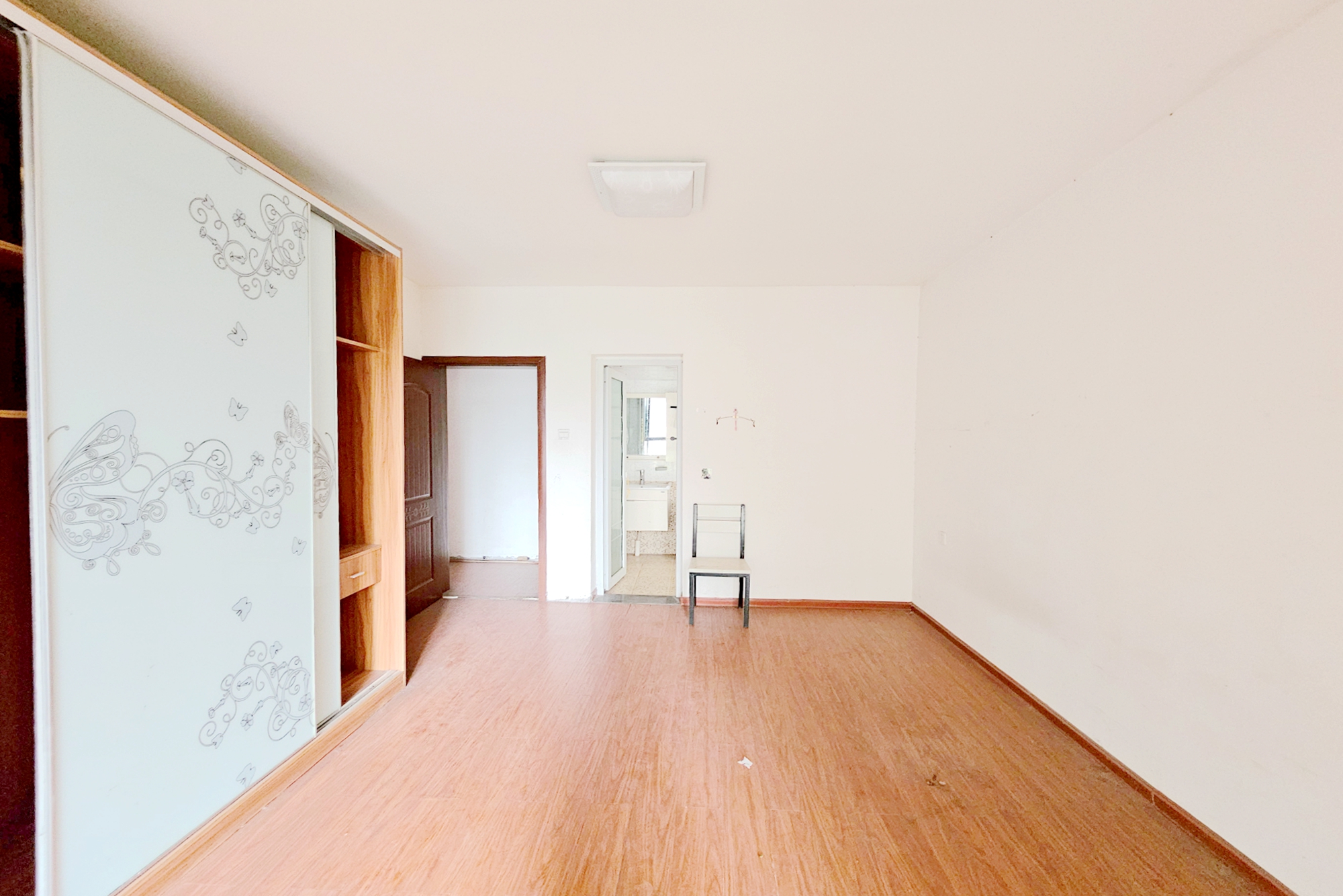 东玺门  3室2厅1卫    88.0万 东玺门  3室2厅1卫    88.0万卧室