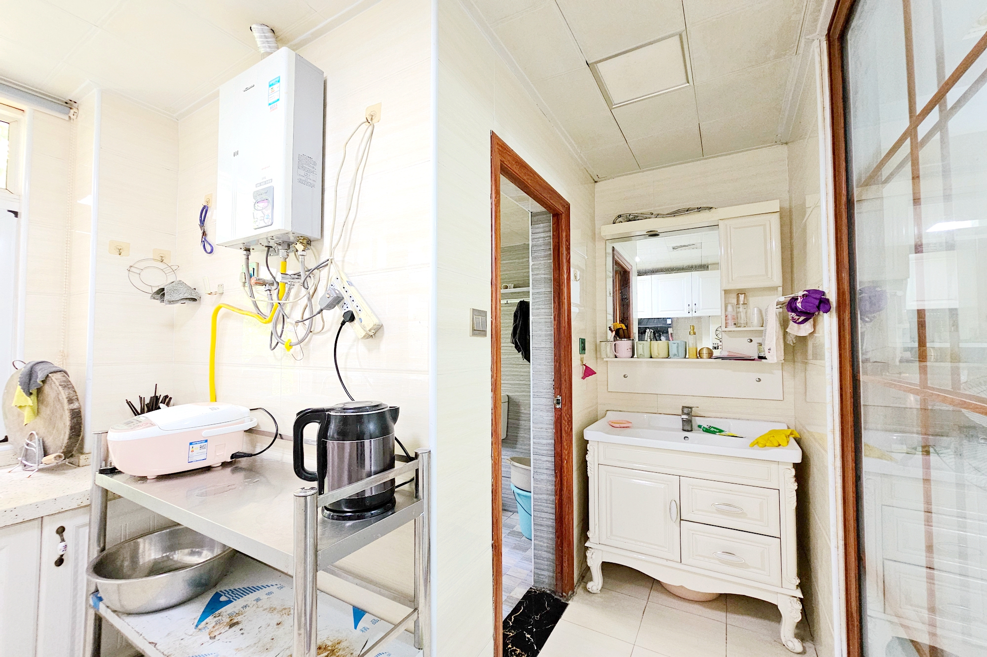 上河国际C区  3室2厅2卫    112.8万卫生间