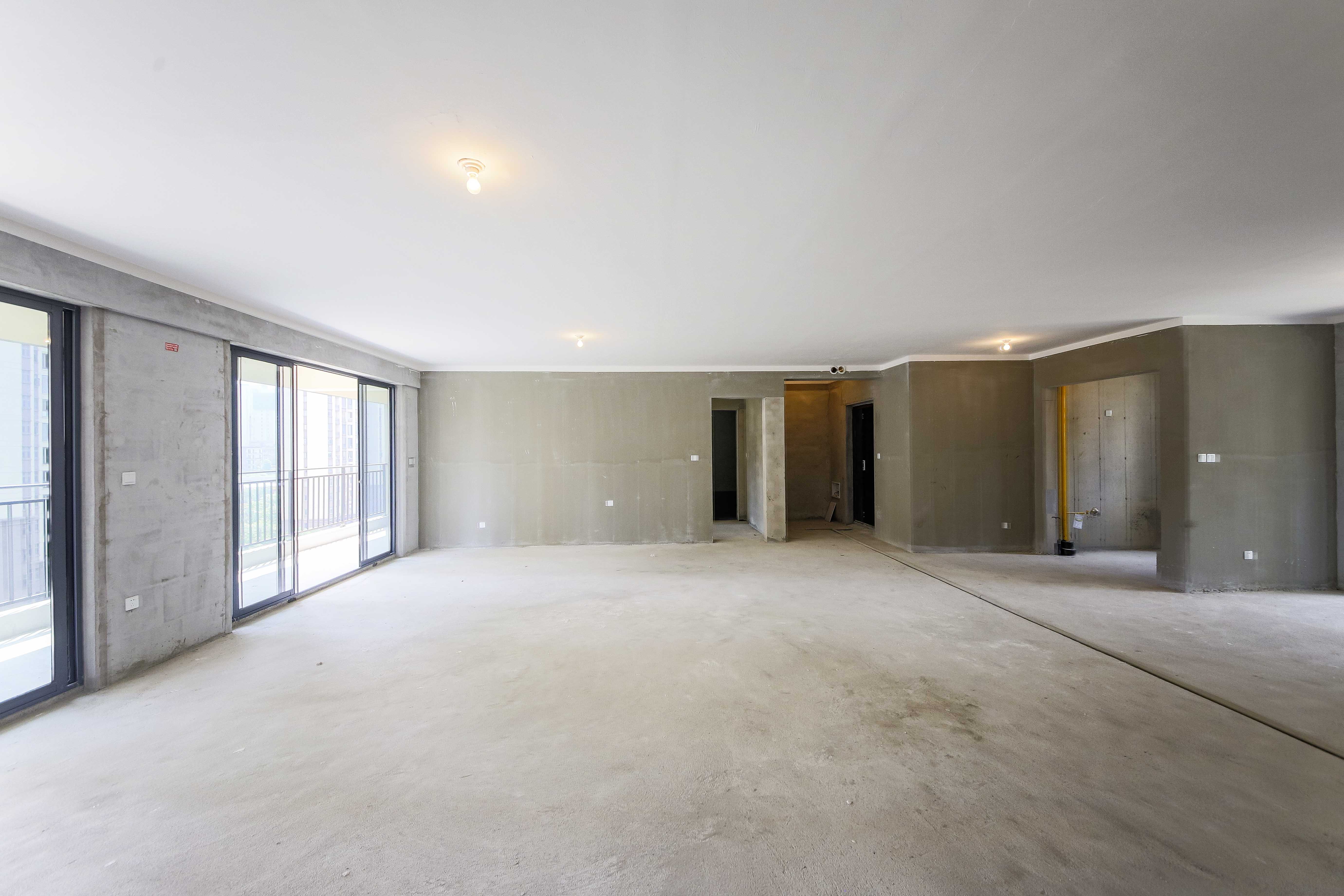 中建钰和城  4室2厅3卫   355.00万客厅