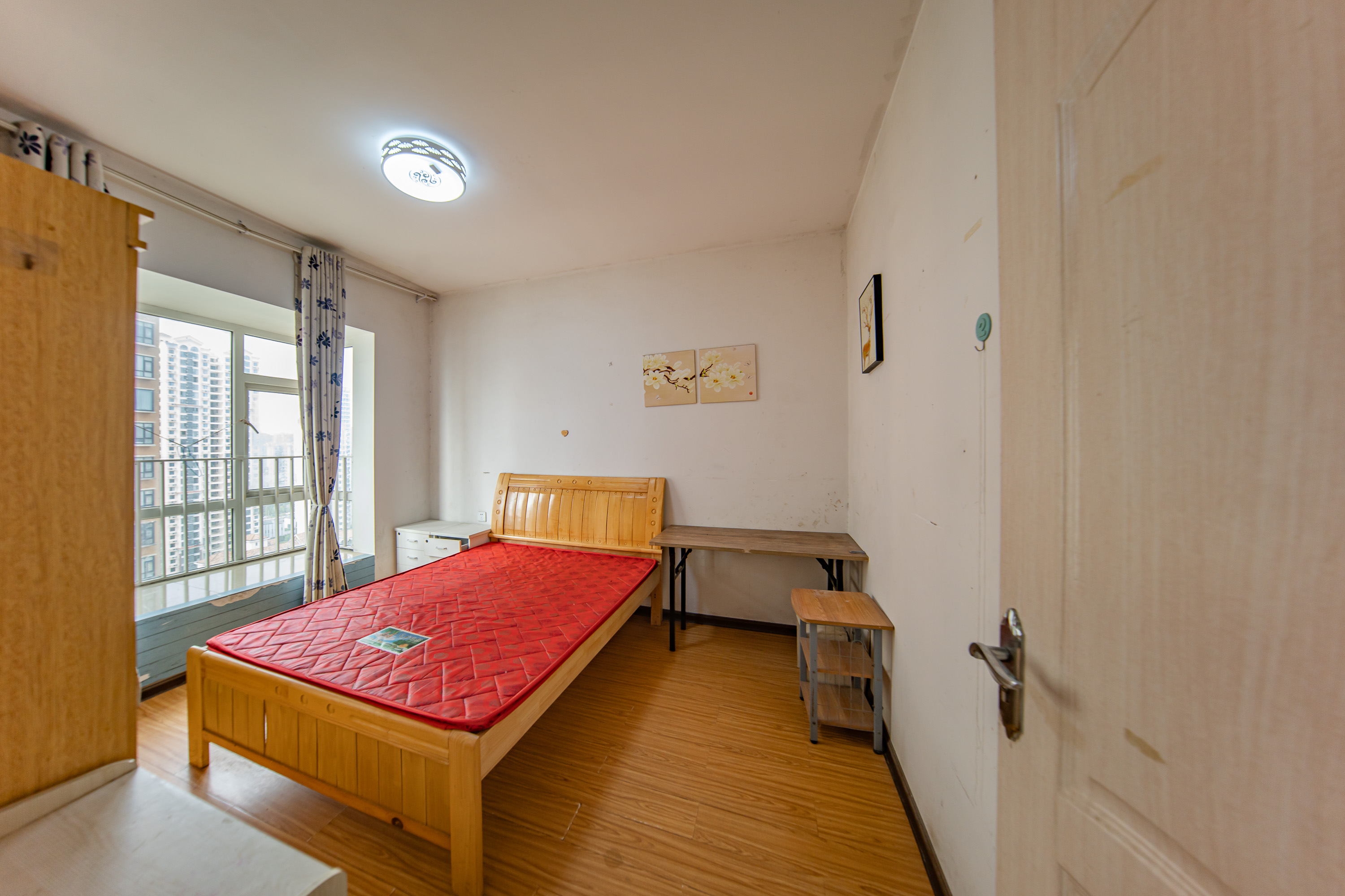 米兰春天 4室2厅2卫 79.5万 米兰春天 4室2厅2卫 79.5万卧室