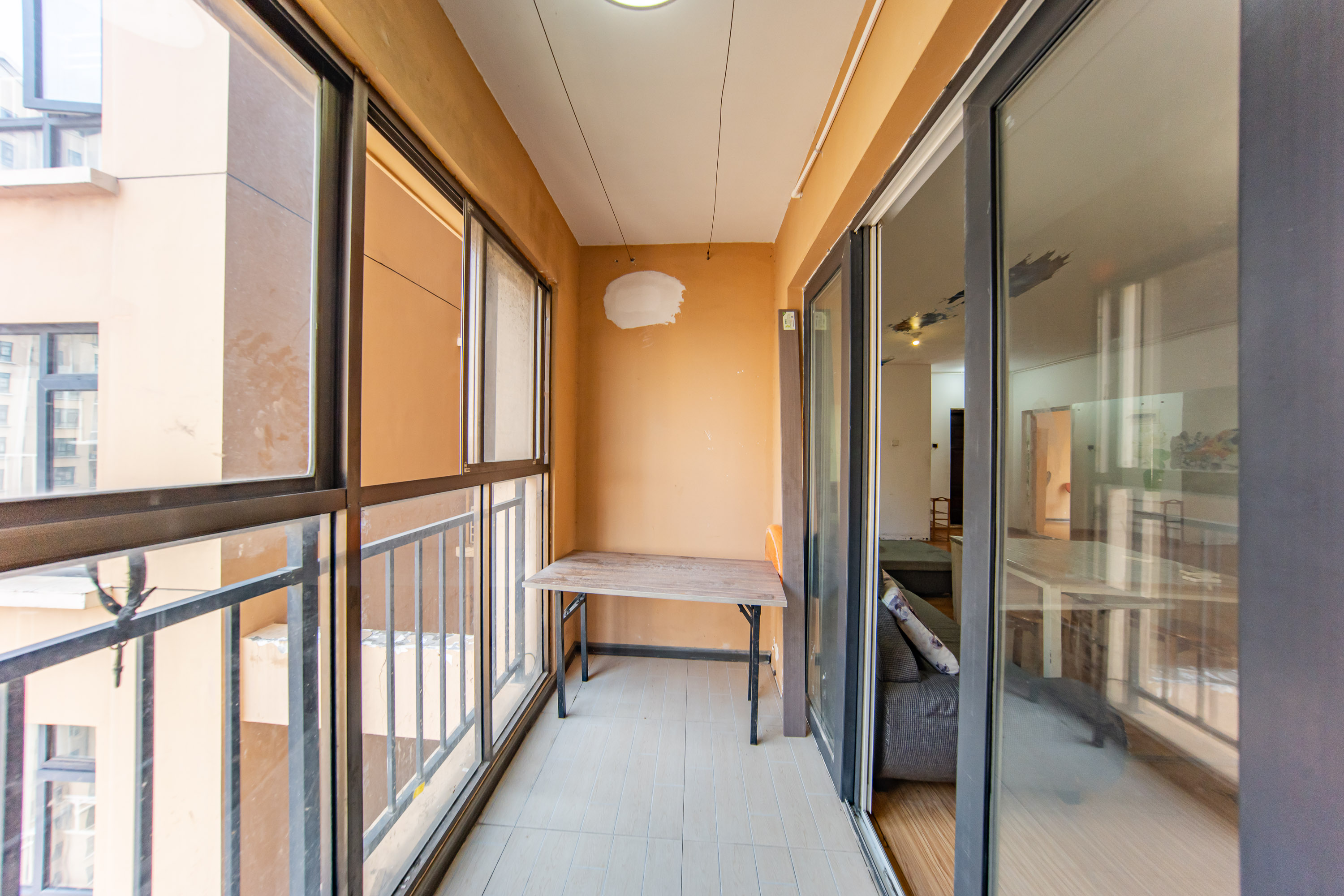 米兰春天 4室2厅2卫 79.5万 米兰春天 4室2厅2卫 79.5万阳台