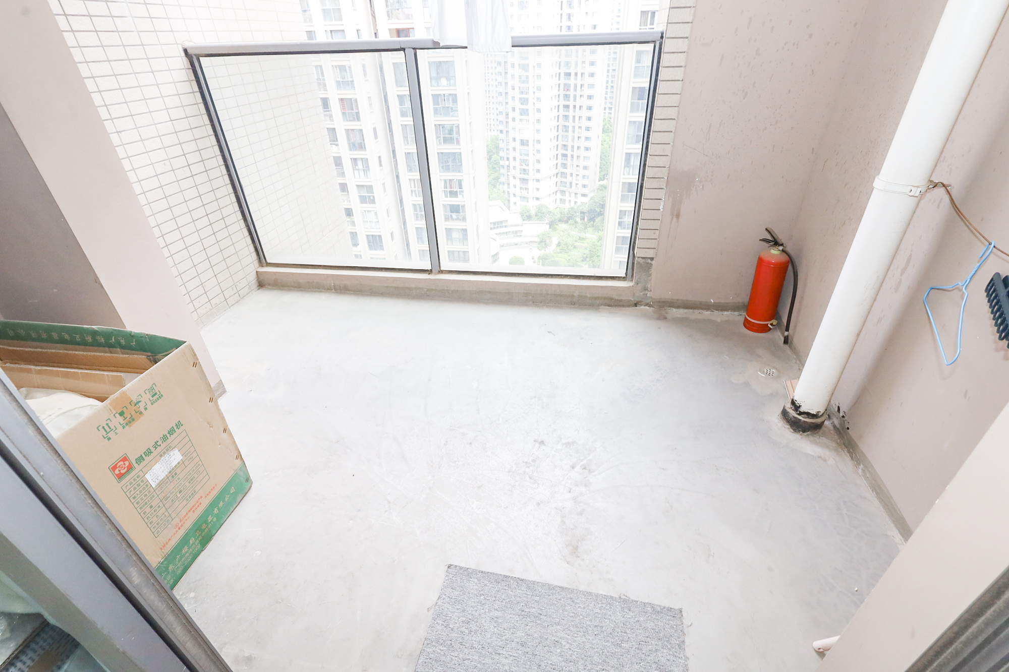 八方小区C区  3室2厅2卫    405.0万其他