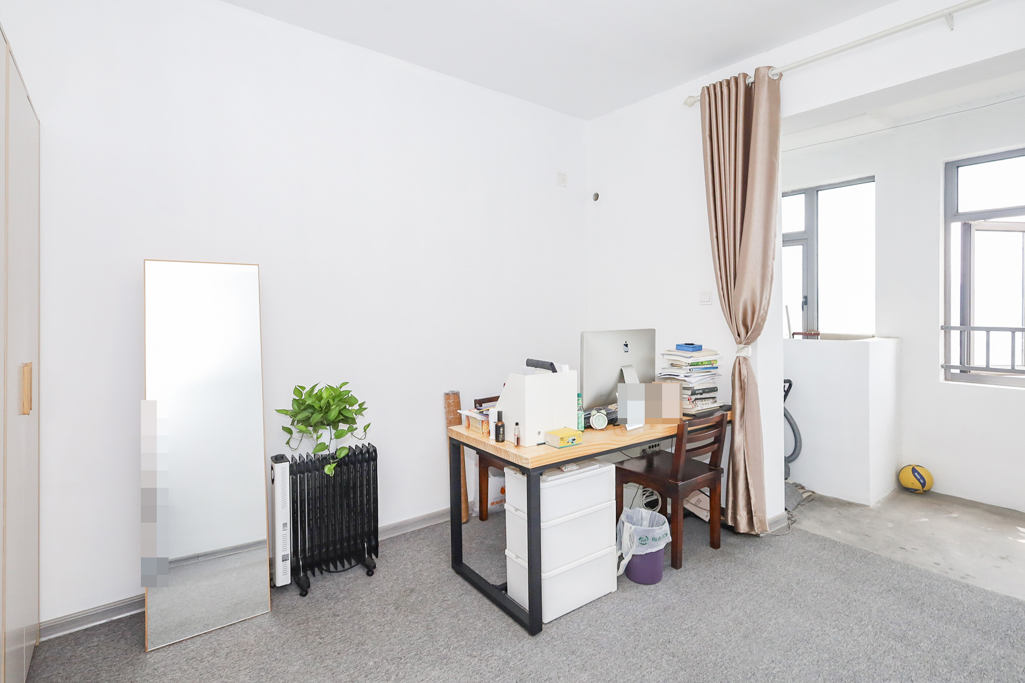 八方小区C区  3室2厅2卫    405.0万卧室