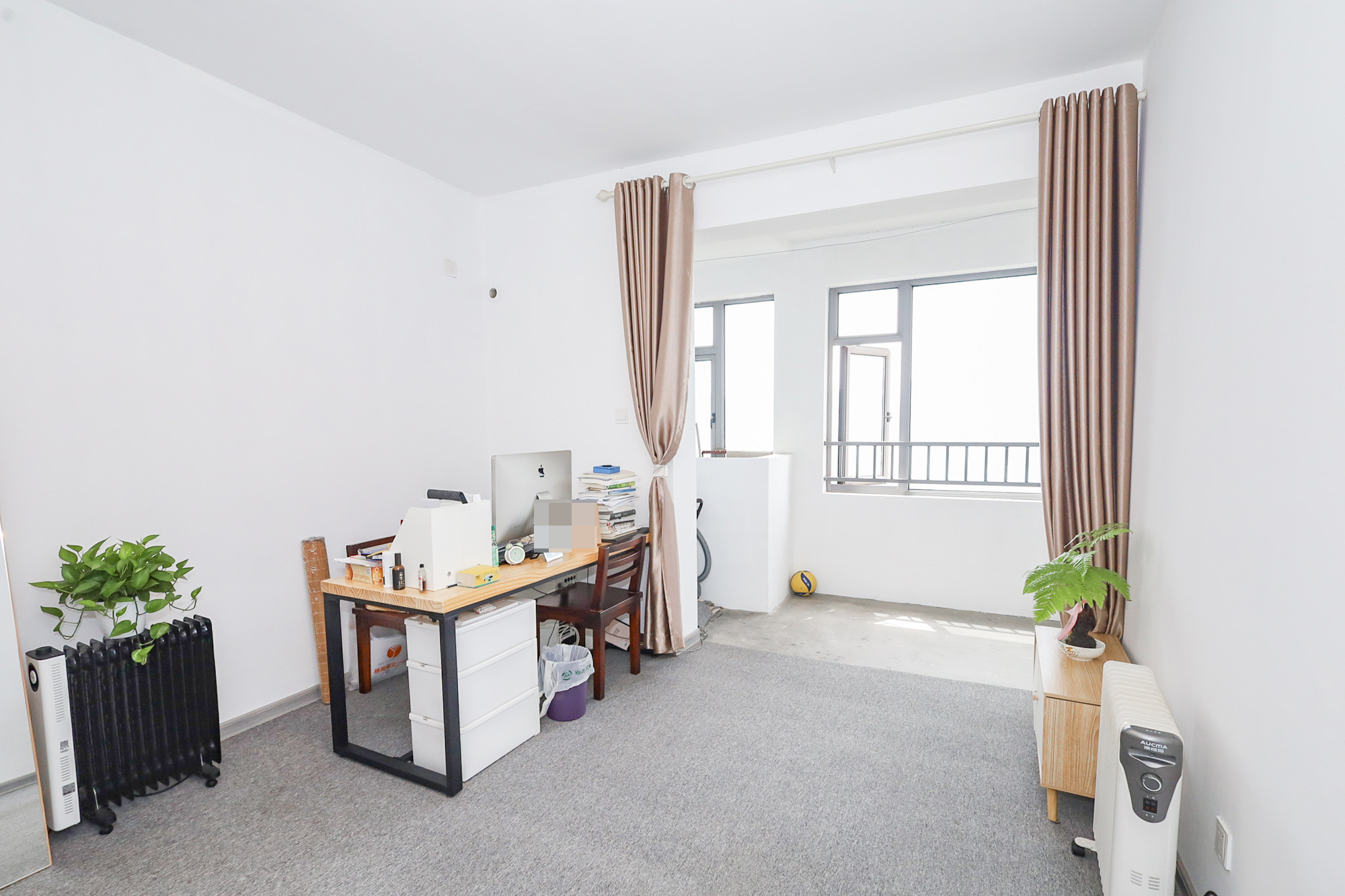 八方小区C区  3室2厅2卫    405.0万卧室