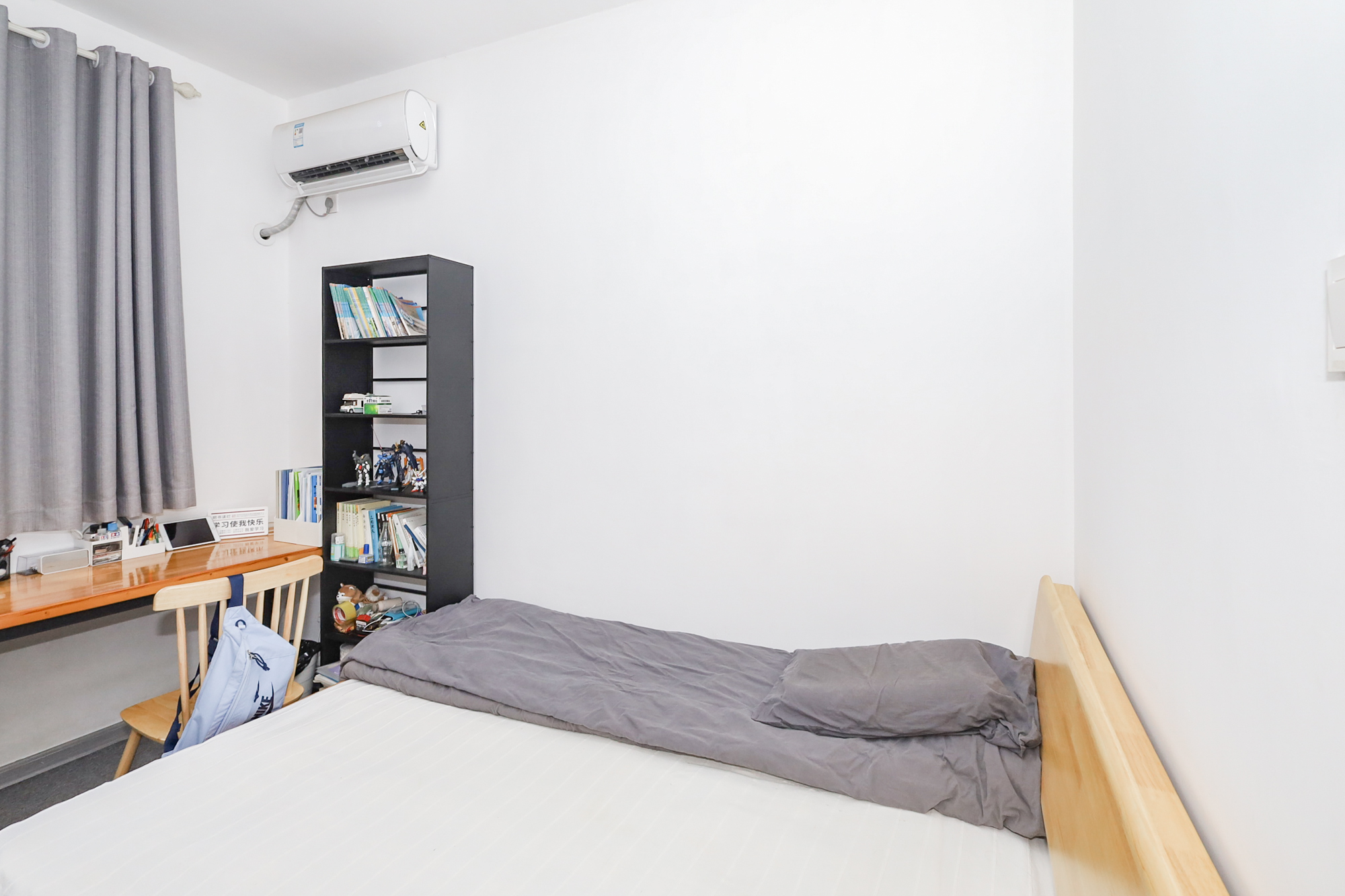 八方小区C区  3室2厅2卫    405.0万卧室