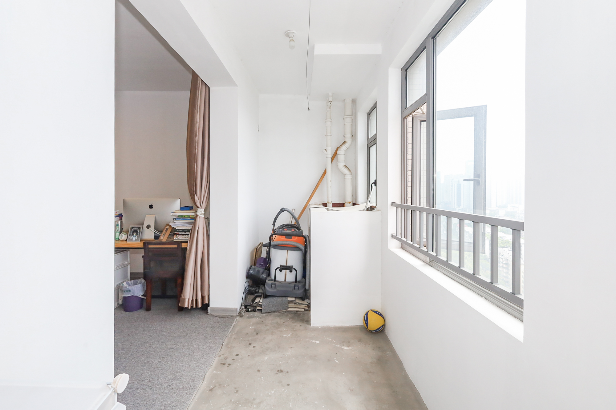 八方小区C区  3室2厅2卫    405.0万阳台