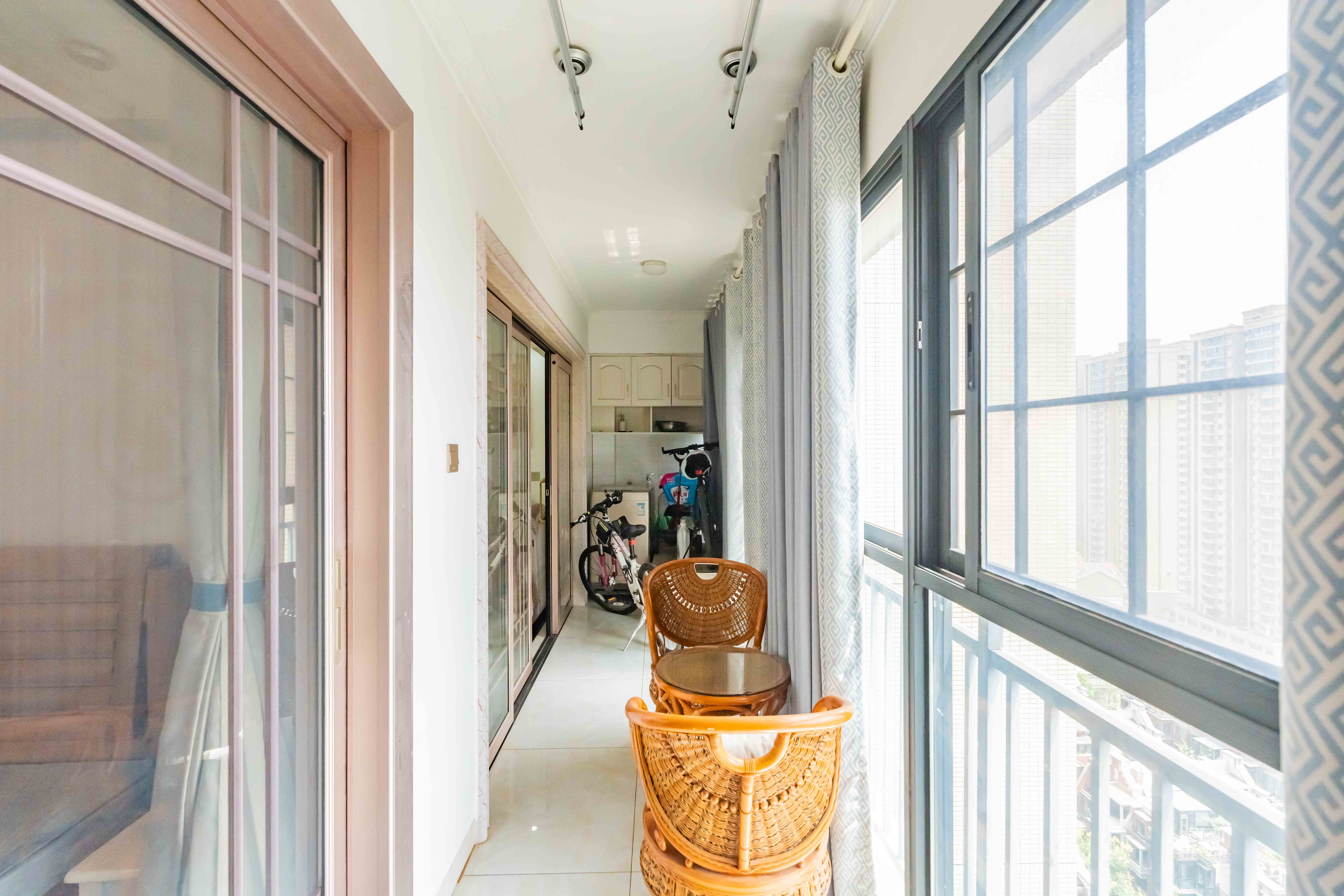 五矿沁园金城(春和景园)  4室2厅2卫    140.0万 五矿沁园金城(春和景园)  4室2厅2卫    140.0万阳台