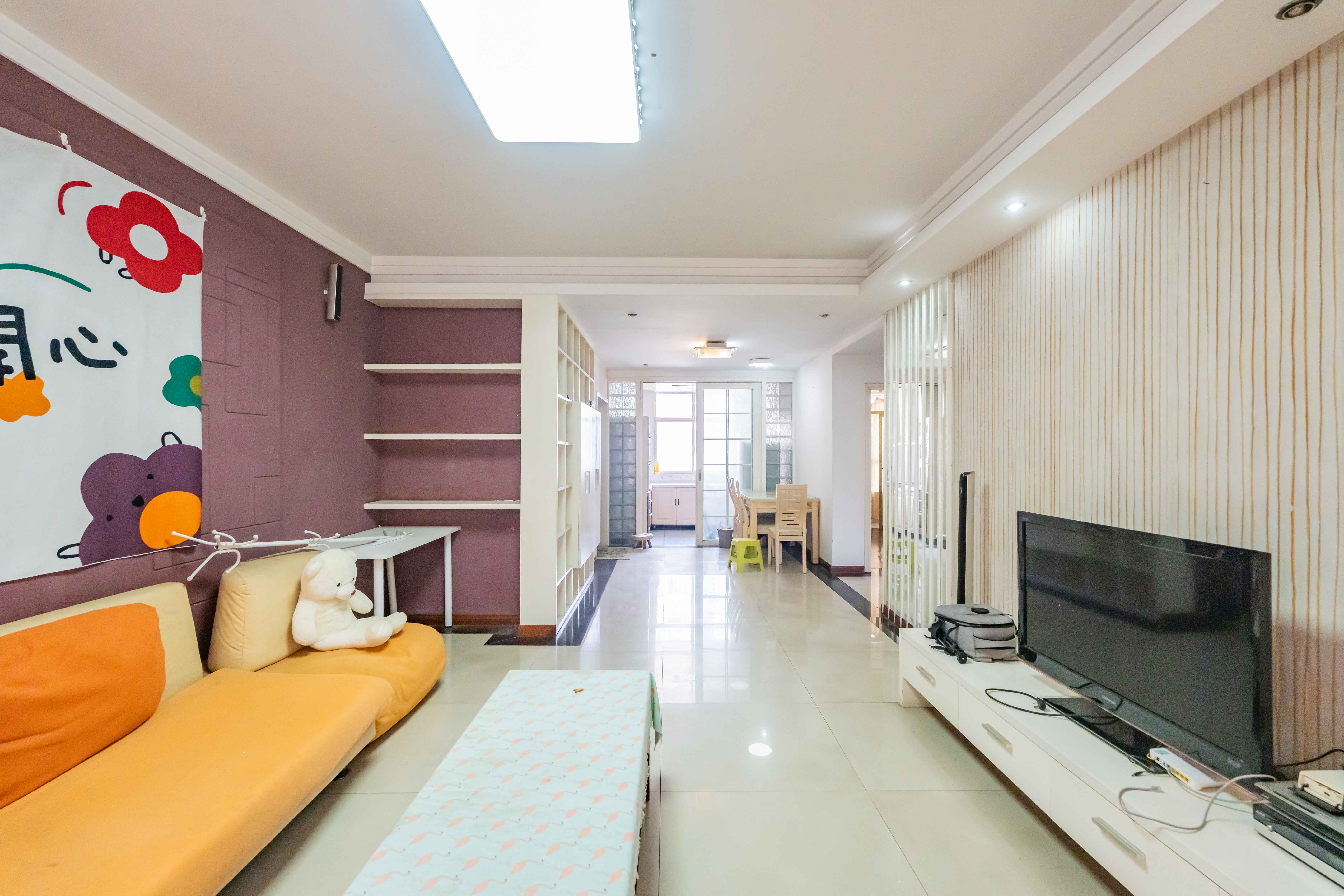 四季美景一、二期 2室2厅1卫 73.8万 四季美景一、二期 2室2厅1卫 73.8万客厅