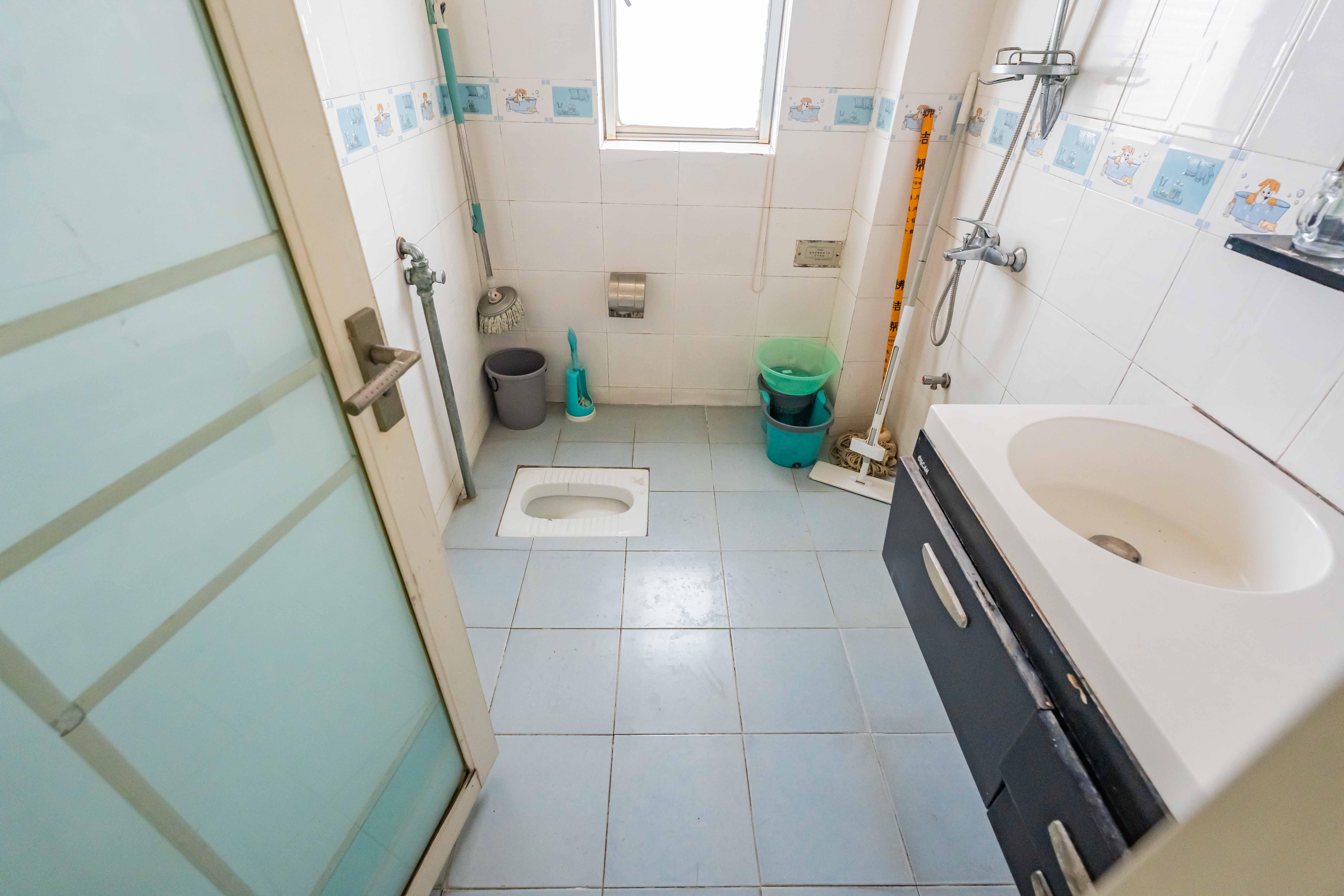 四季美景一、二期 2室2厅1卫 73.8万 四季美景一、二期 2室2厅1卫 73.8万卫生间