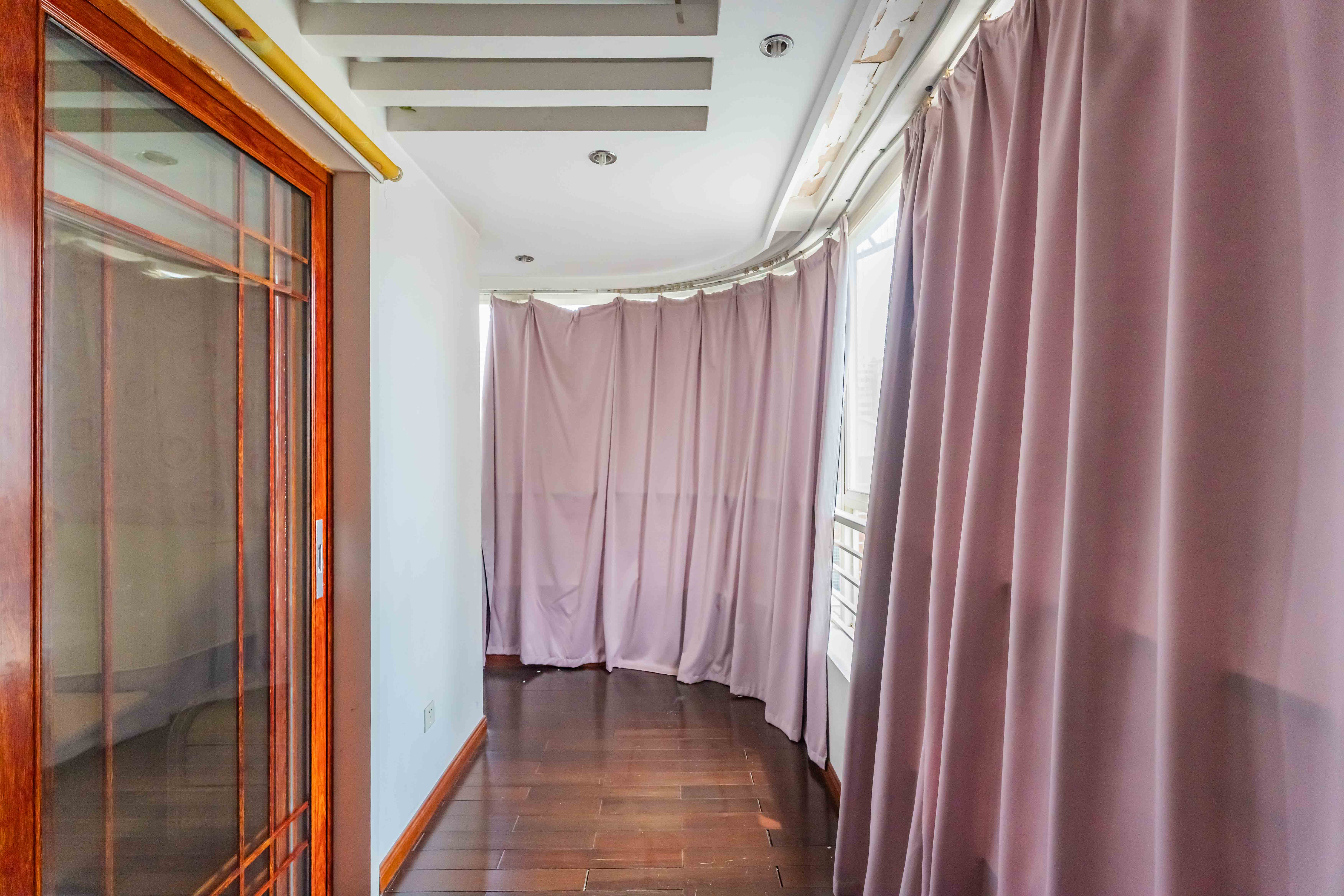 四季美景一、二期 2室2厅1卫 73.8万 四季美景一、二期 2室2厅1卫 73.8万阳台