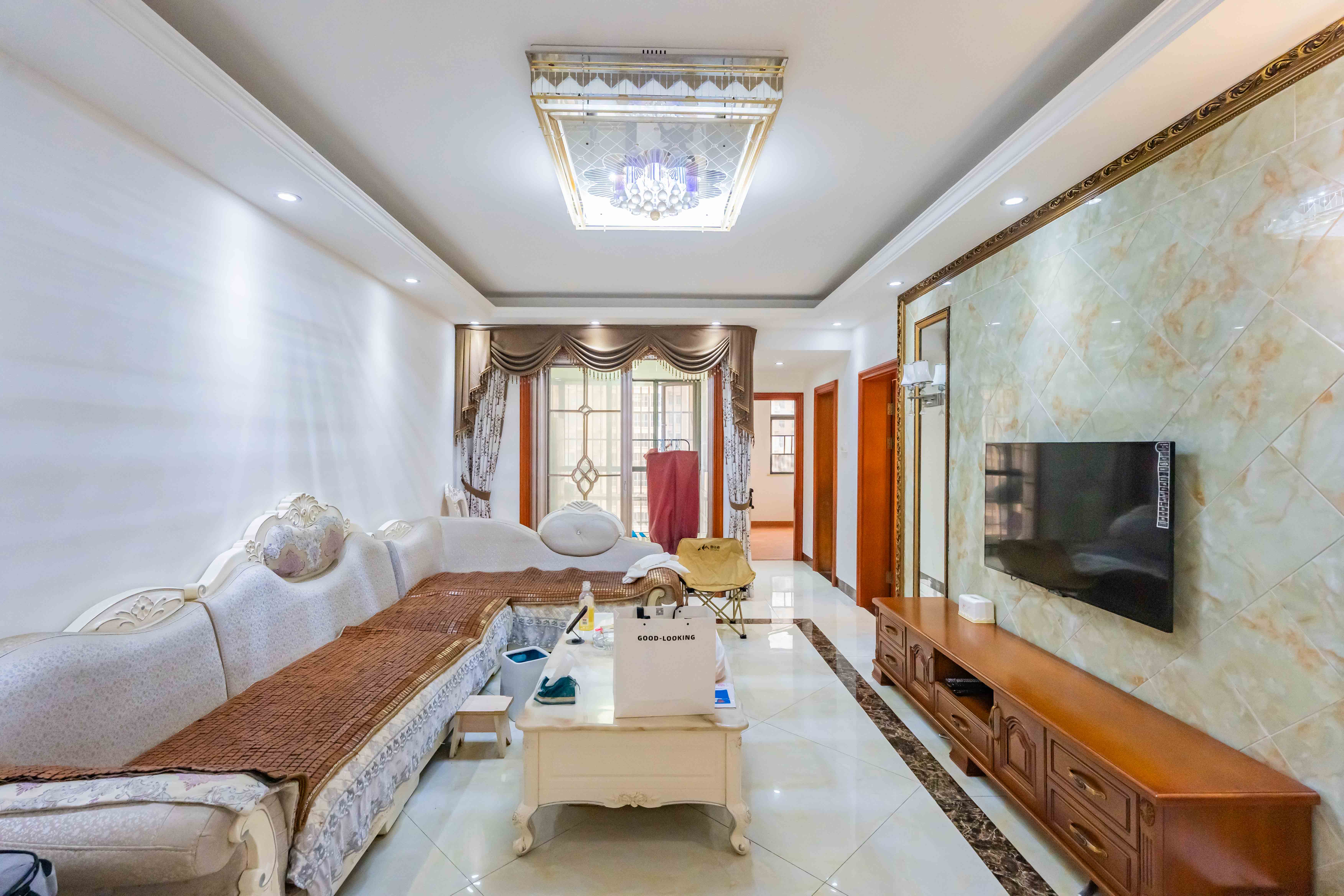 悦湖山  4室1厅1卫    90.0万 悦湖山  4室1厅1卫    90.0万