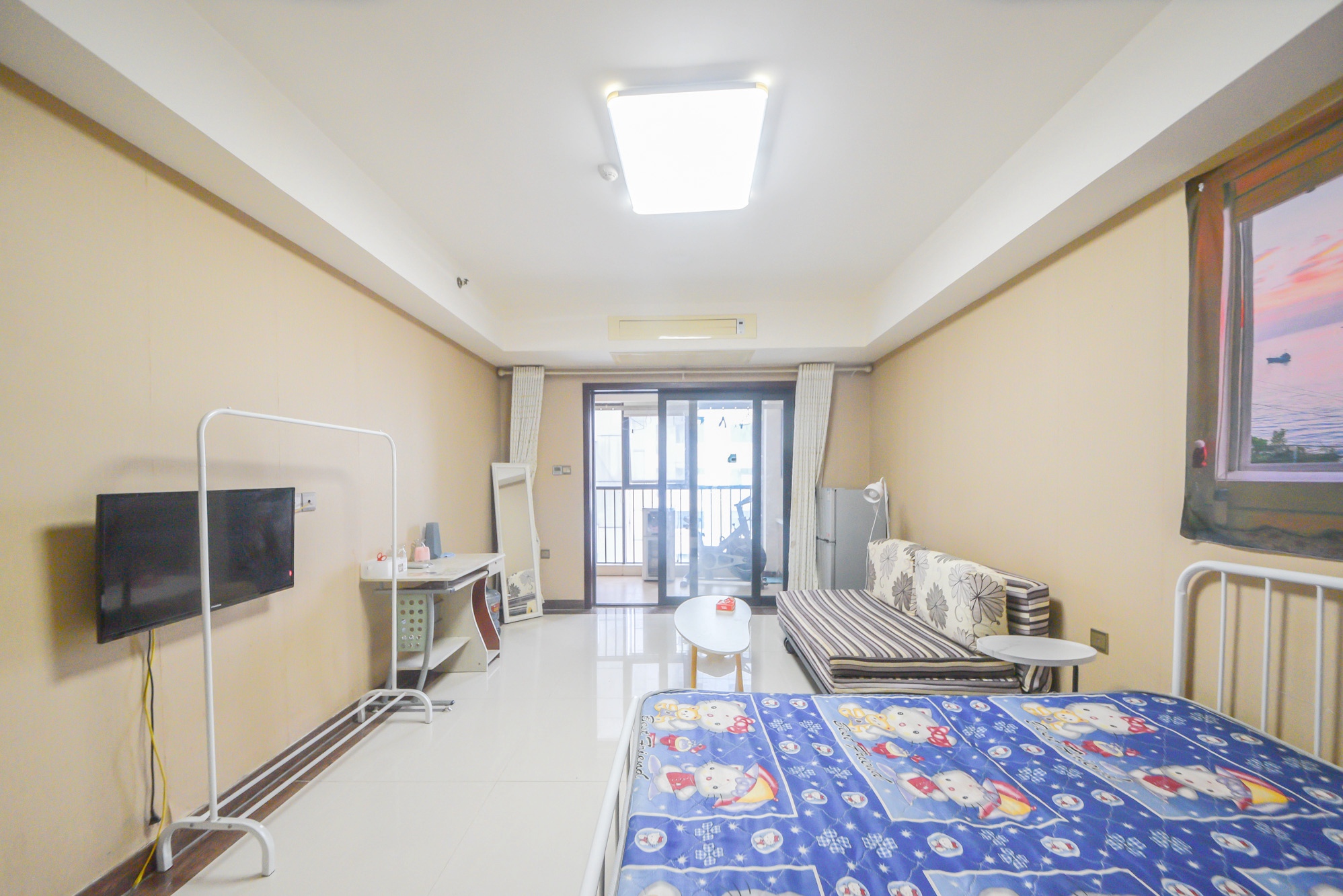 东塘瑞府  1室1厅1卫   45.00万卧室