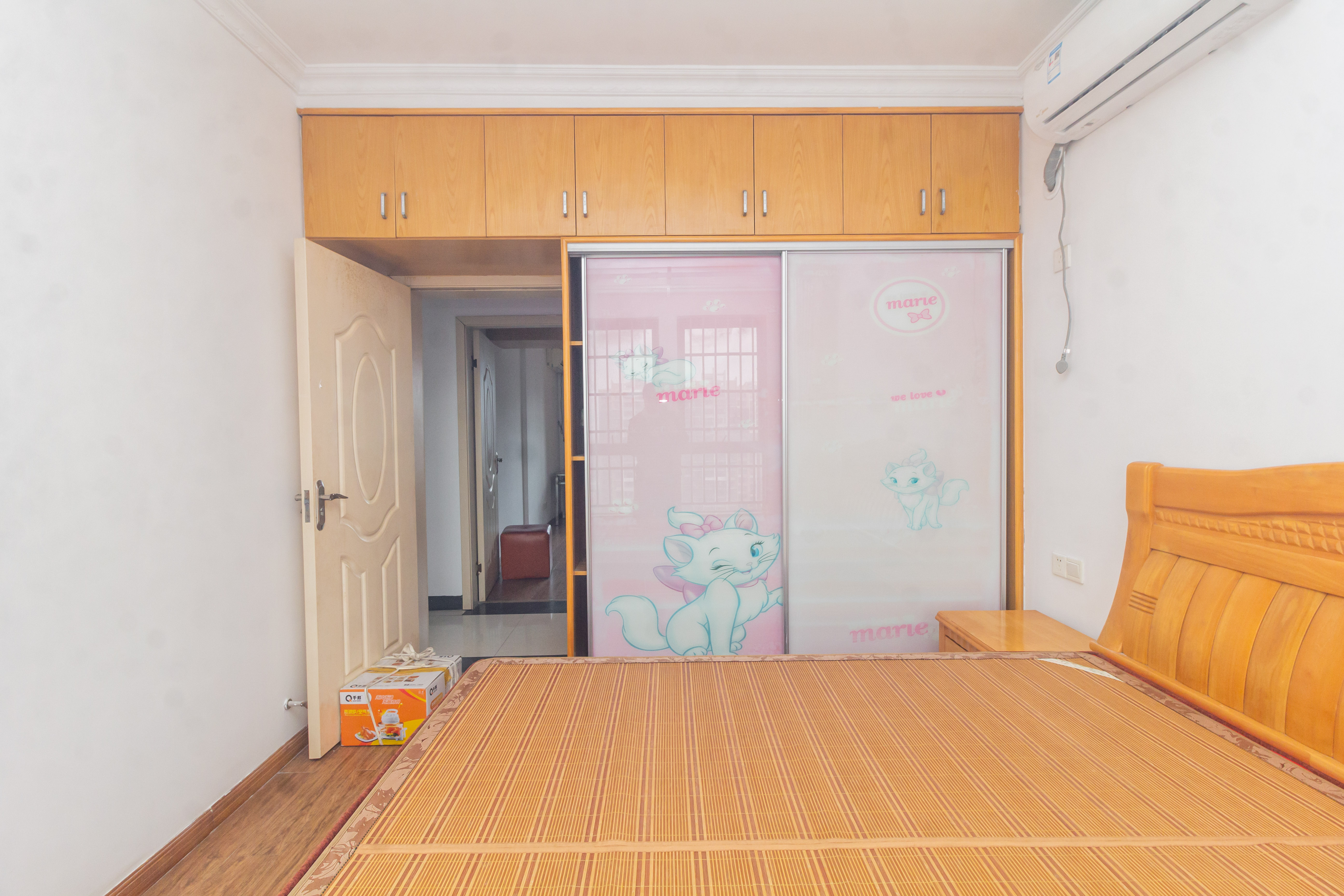 方略潇邦  4室2厅2卫   85.00万卧室