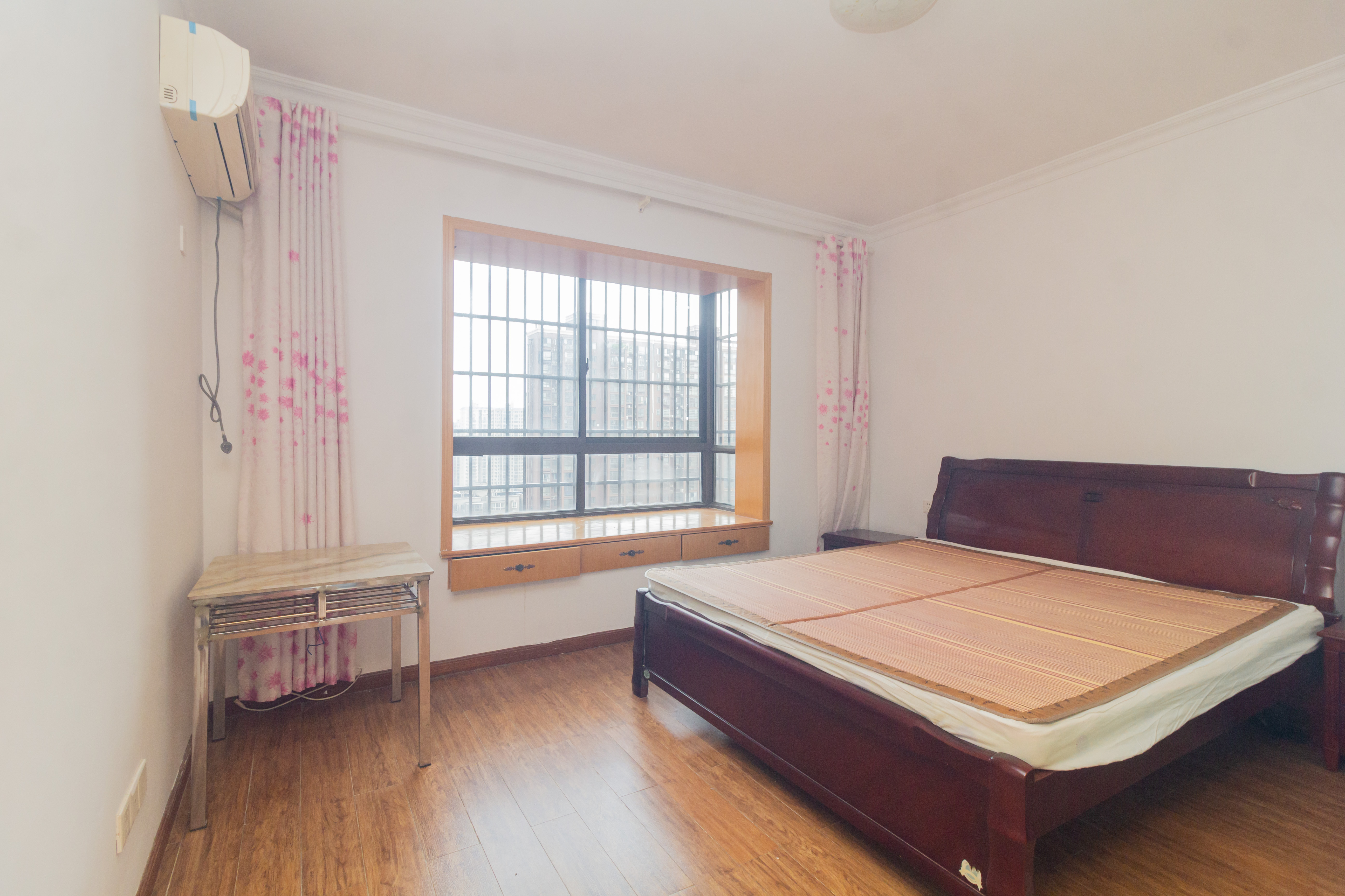 方略潇邦  4室2厅2卫    85.0万 方略潇邦  4室2厅2卫    85.0万卧室