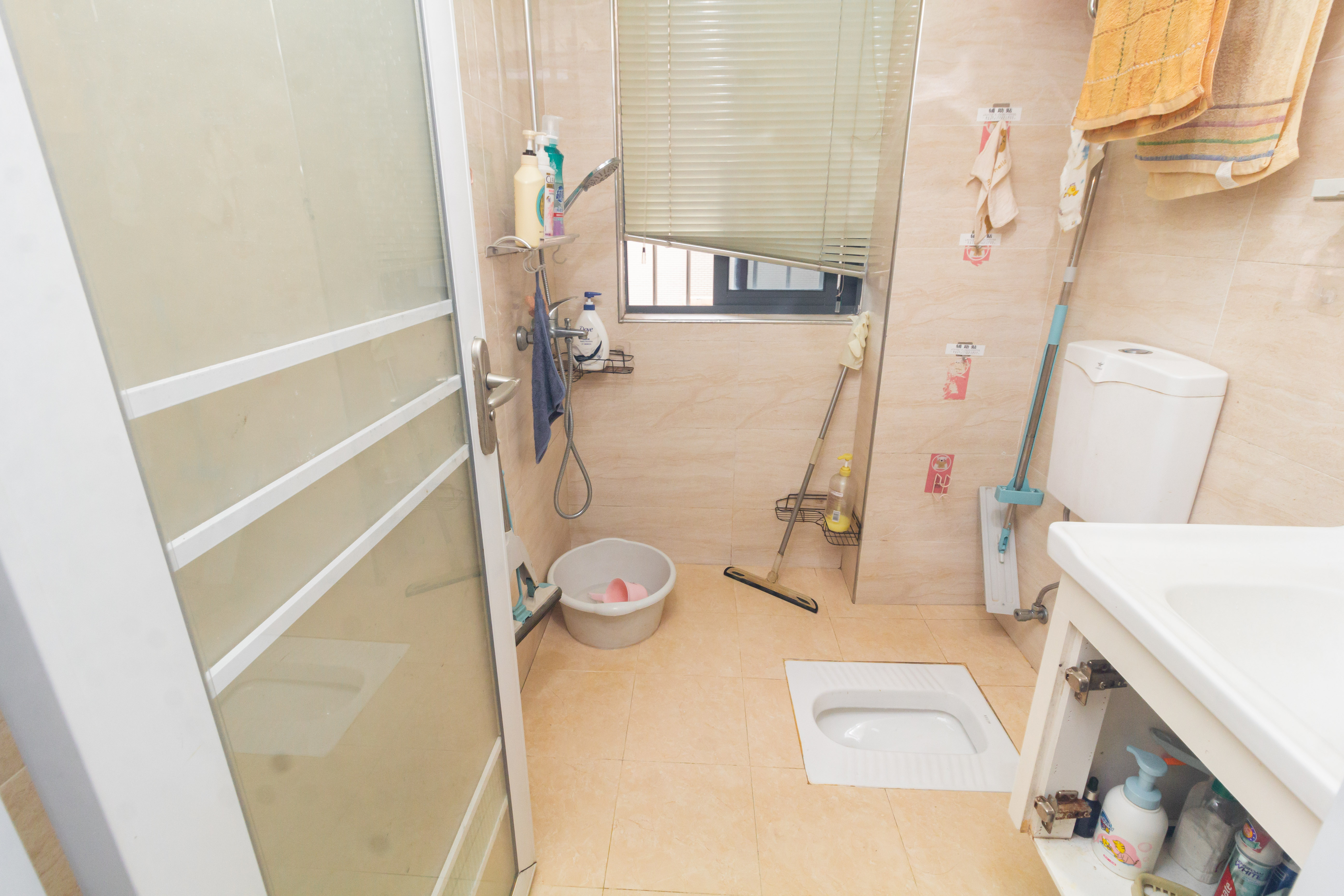 佳美紫郡 3室2厅1卫 63.8万 佳美紫郡 3室2厅1卫 63.8万卫生间