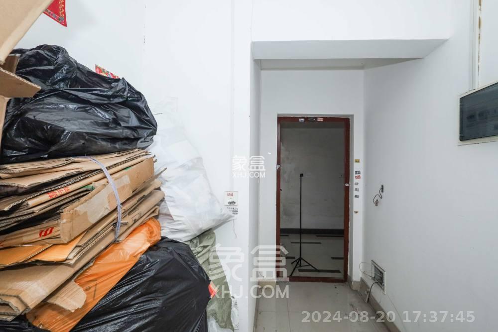 保利麓谷林语C区  5室0厅4卫   2800.00元/月室内图