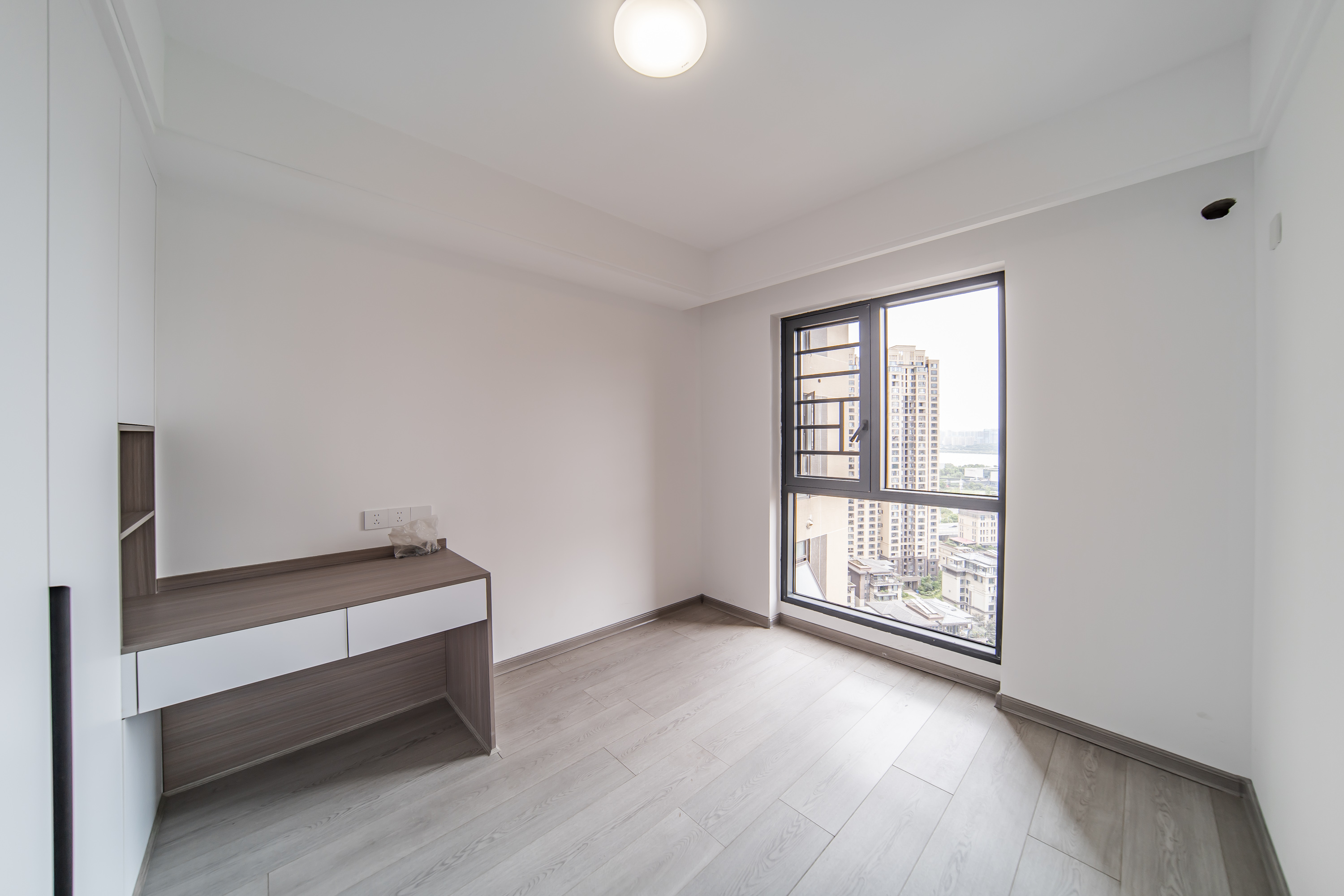 洋湖18克拉(旷远洋湖18克拉)  3室2厅1卫    99.0万 洋湖18克拉(旷远洋湖18克拉)  3室2厅1卫    99.0万卧室