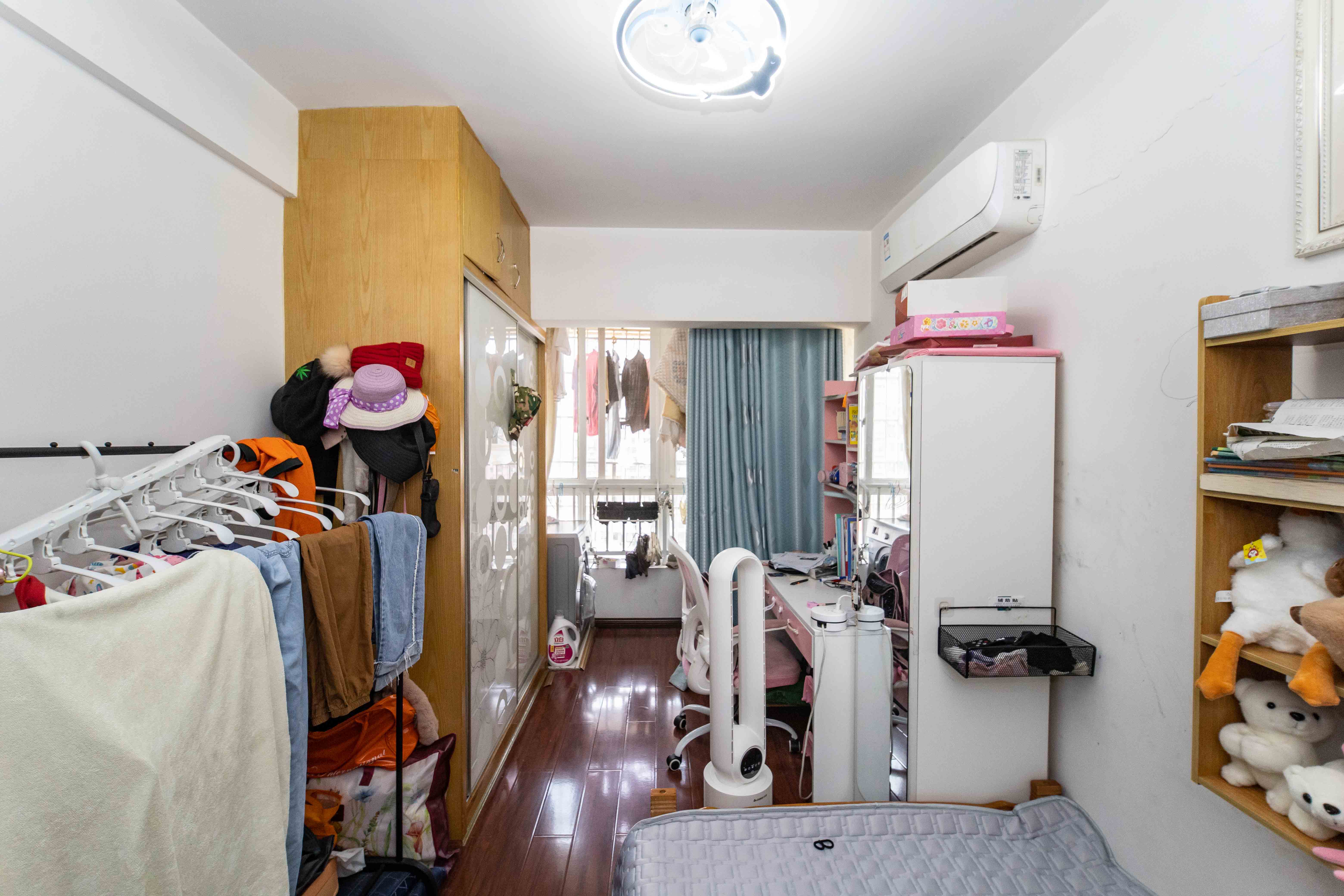 先锋东外滩  2室1厅1卫    61.8万 先锋东外滩  2室1厅1卫    61.8万卧室