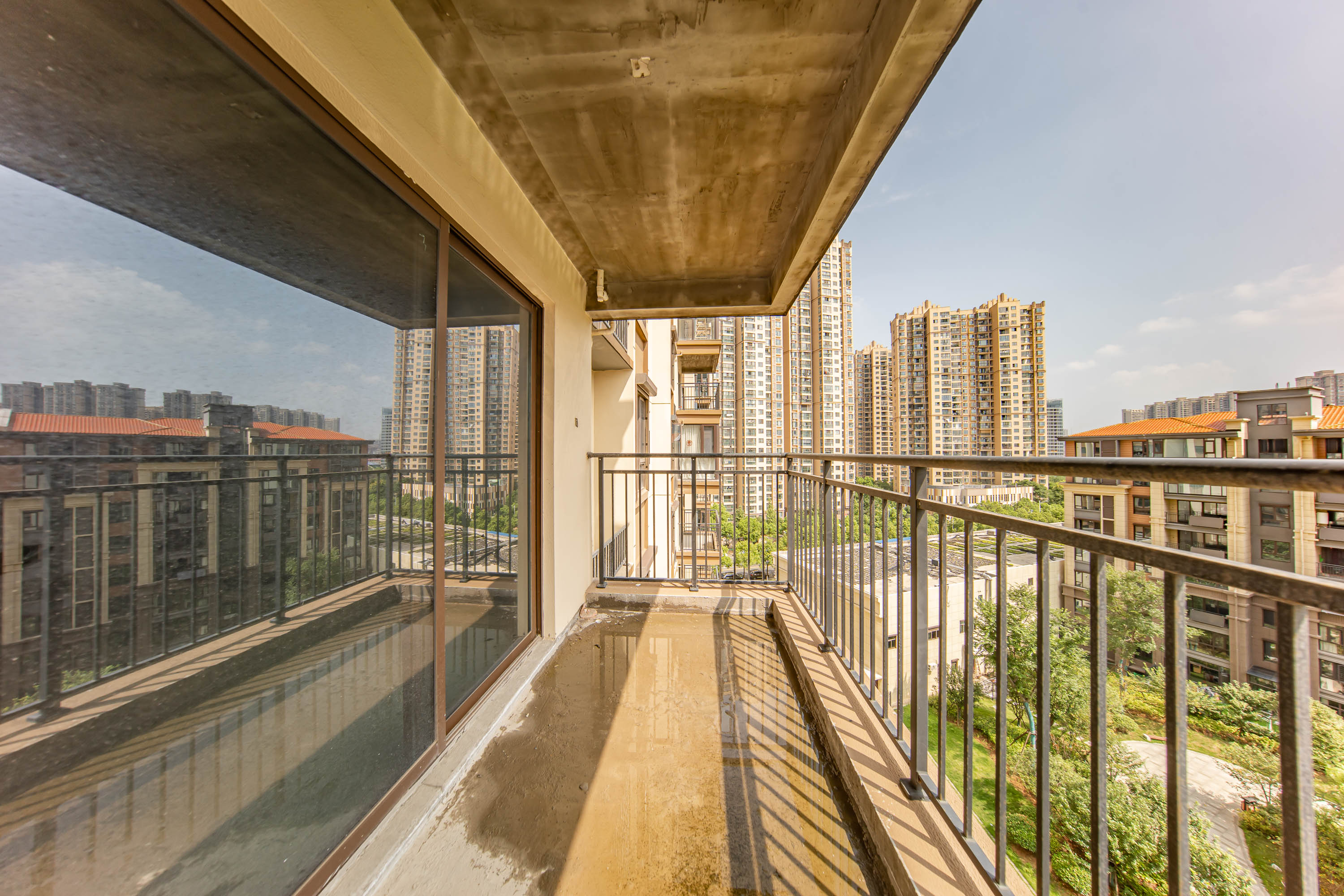 江山帝景雅典 3室2厅2卫 107.50万 江山帝景雅典 3室2厅2卫 107.50万阳台