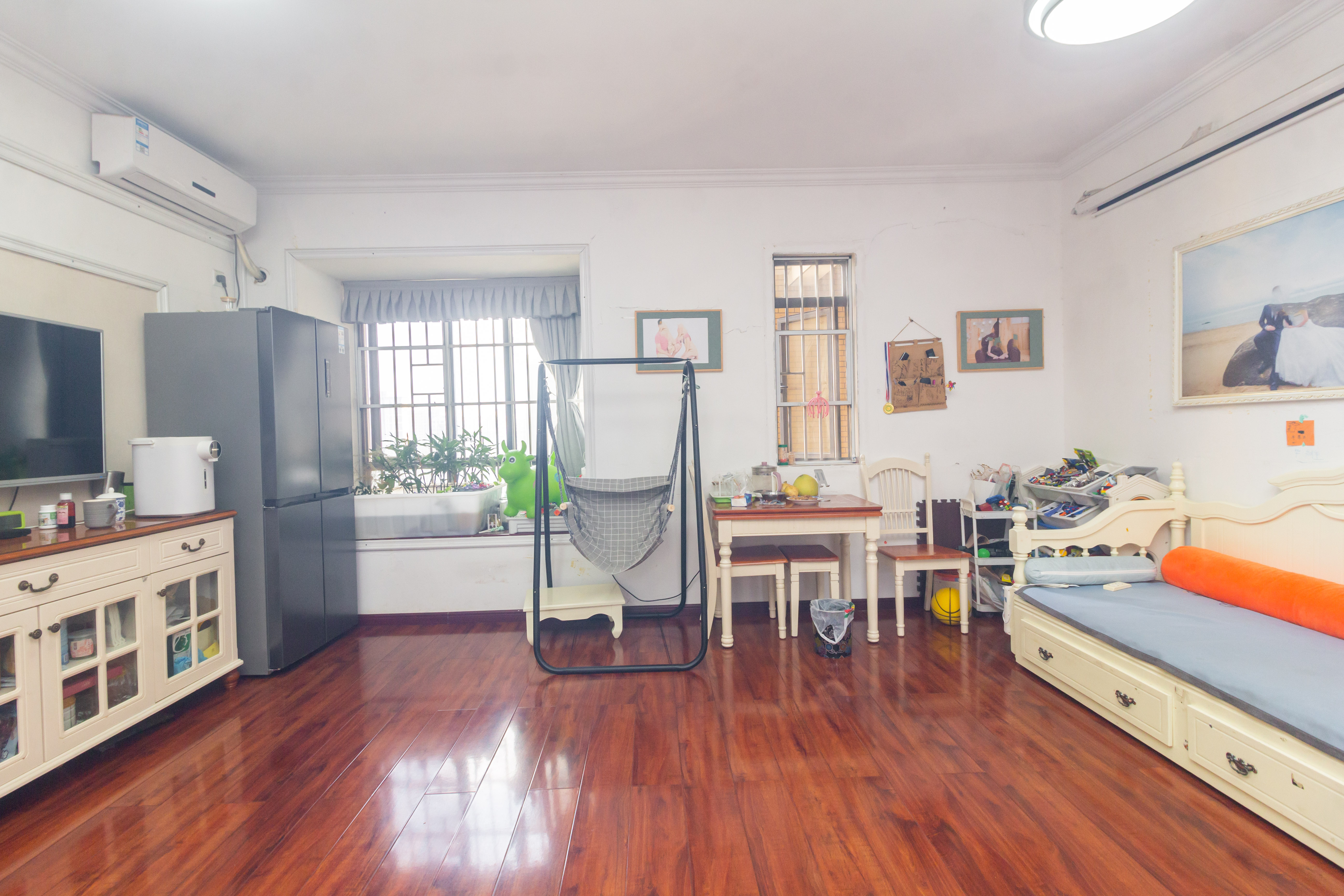 中国铁建国际城一期  3室2厅1卫    60.0万 中国铁建国际城一期  3室2厅1卫    60.0万客厅