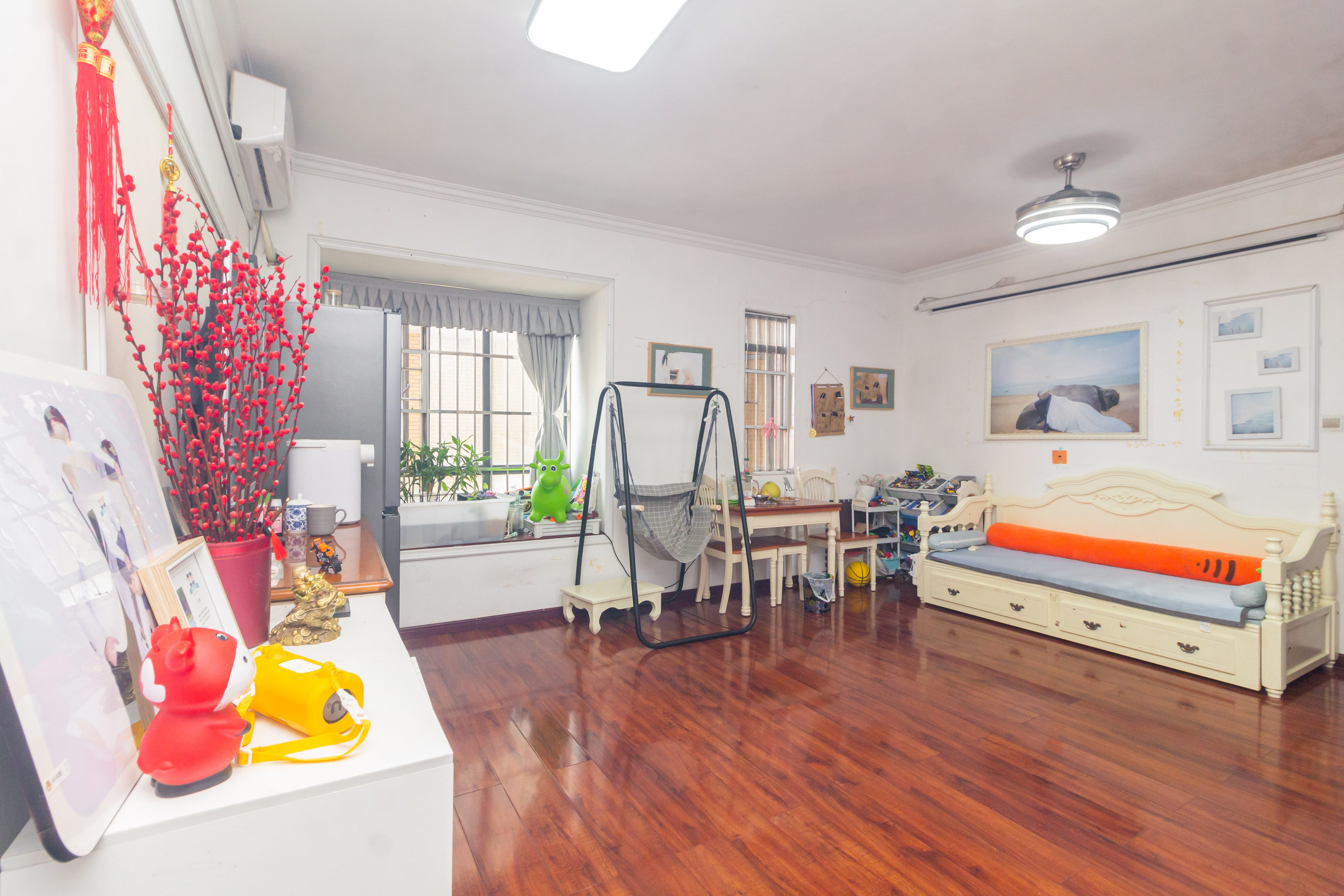 中国铁建国际城一期  3室2厅1卫    60.0万 中国铁建国际城一期  3室2厅1卫    60.0万客厅