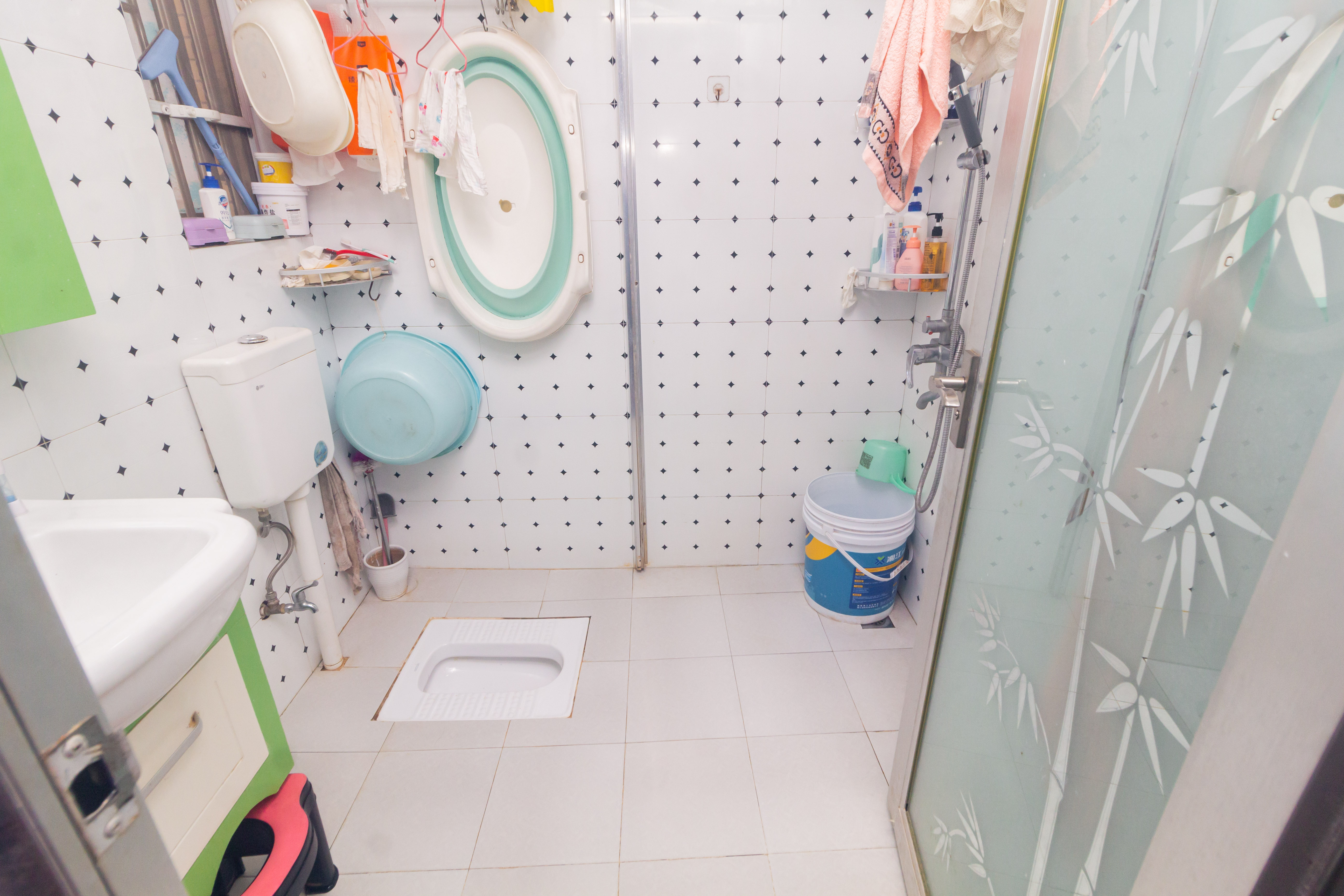 中国铁建国际城一期  3室2厅1卫    60.0万 中国铁建国际城一期  3室2厅1卫    60.0万卫生间