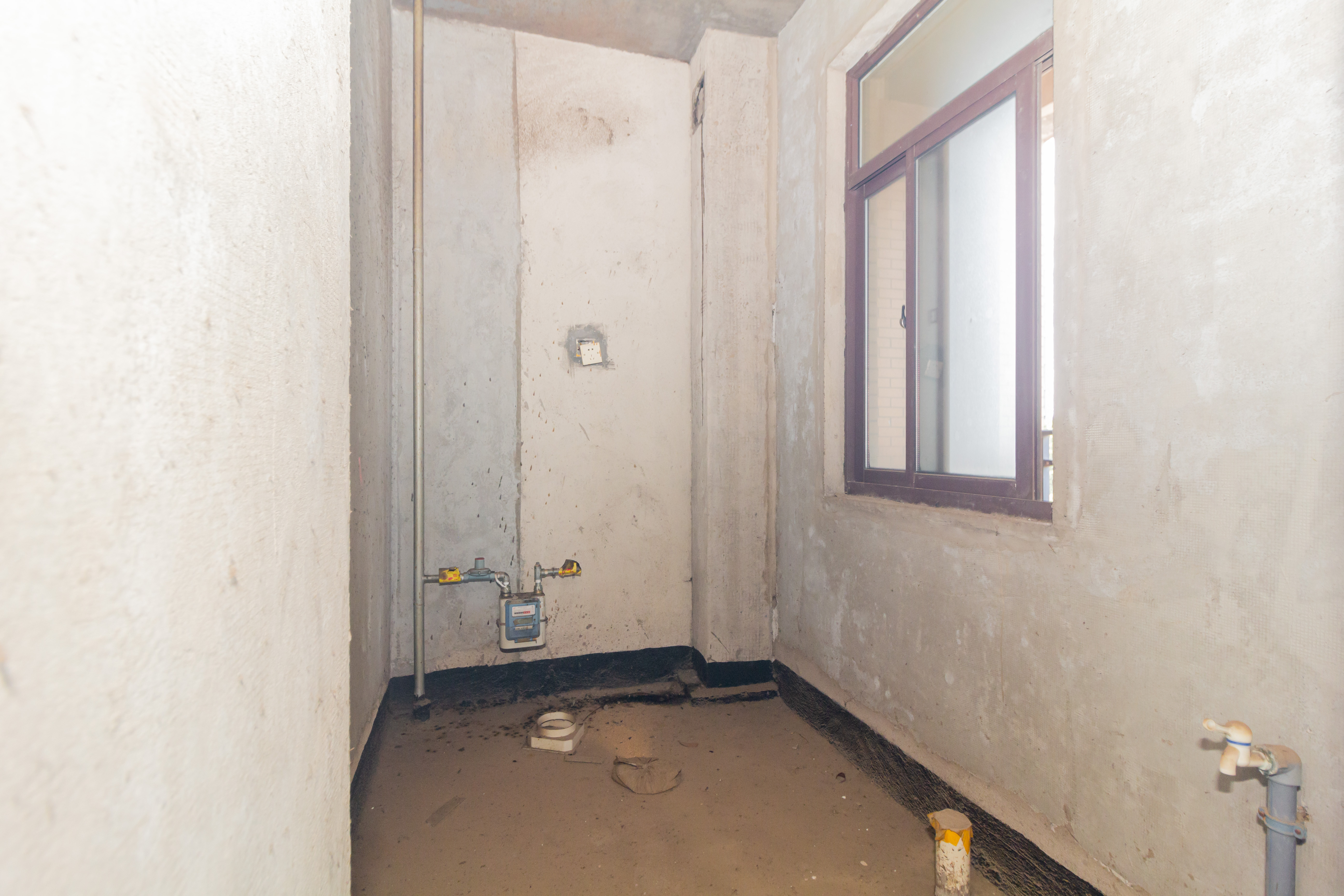 三景华御  4室2厅2卫    68.0万 三景华御  4室2厅2卫    68.0万厨房