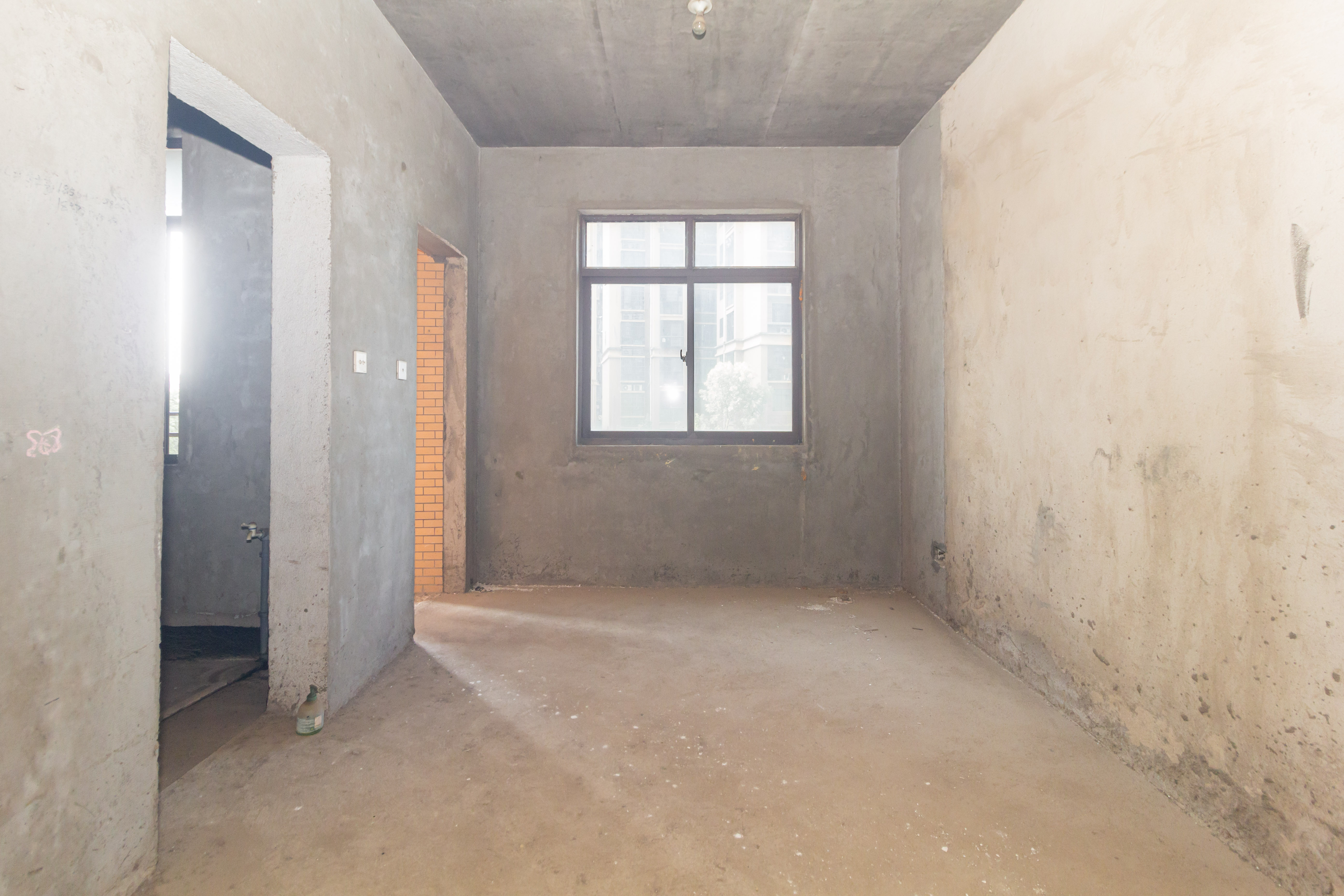 三景华御  4室2厅2卫    68.0万 三景华御  4室2厅2卫    68.0万客厅