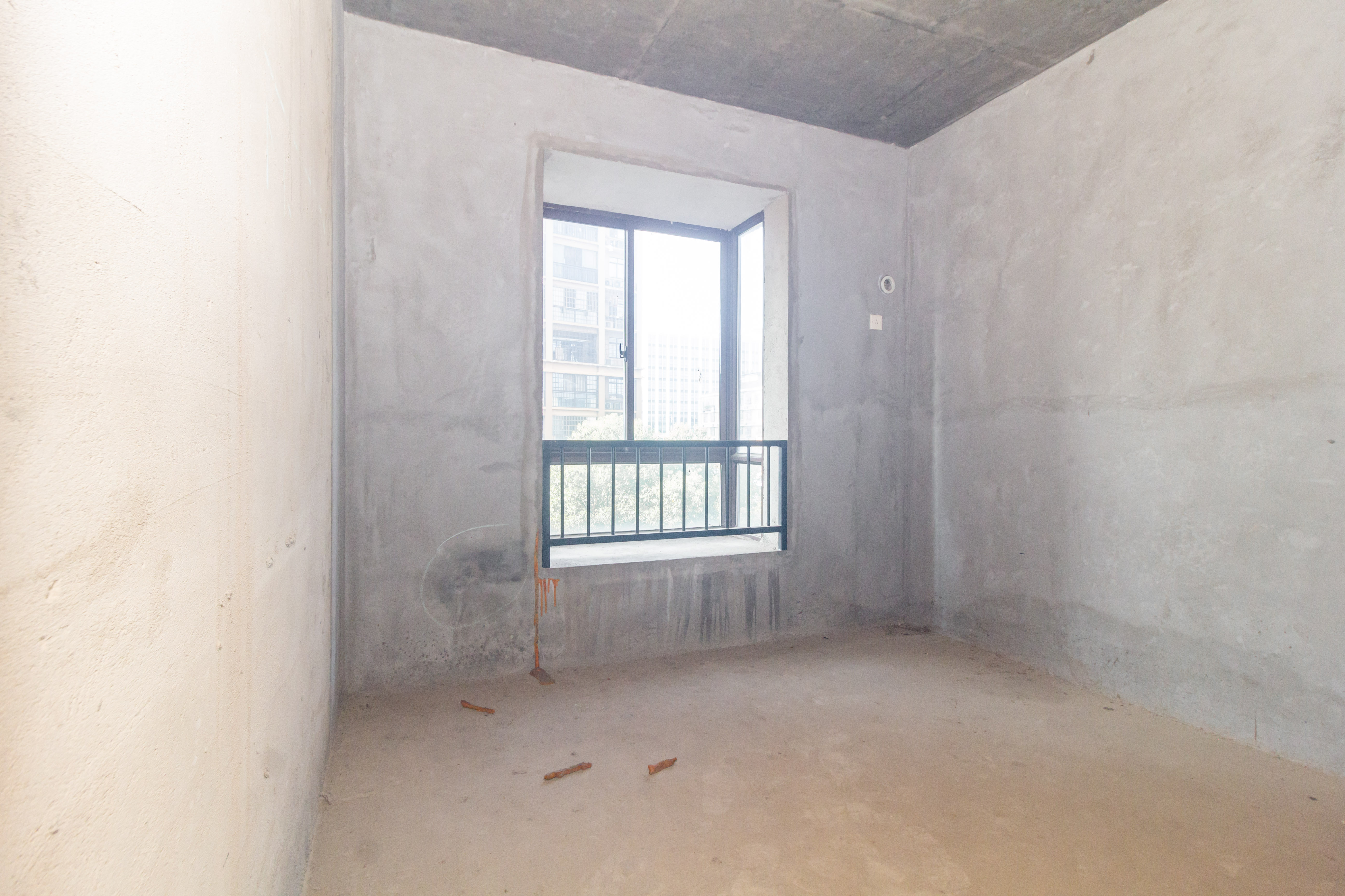 三景华御  4室2厅2卫    68.0万 三景华御  4室2厅2卫    68.0万卧室