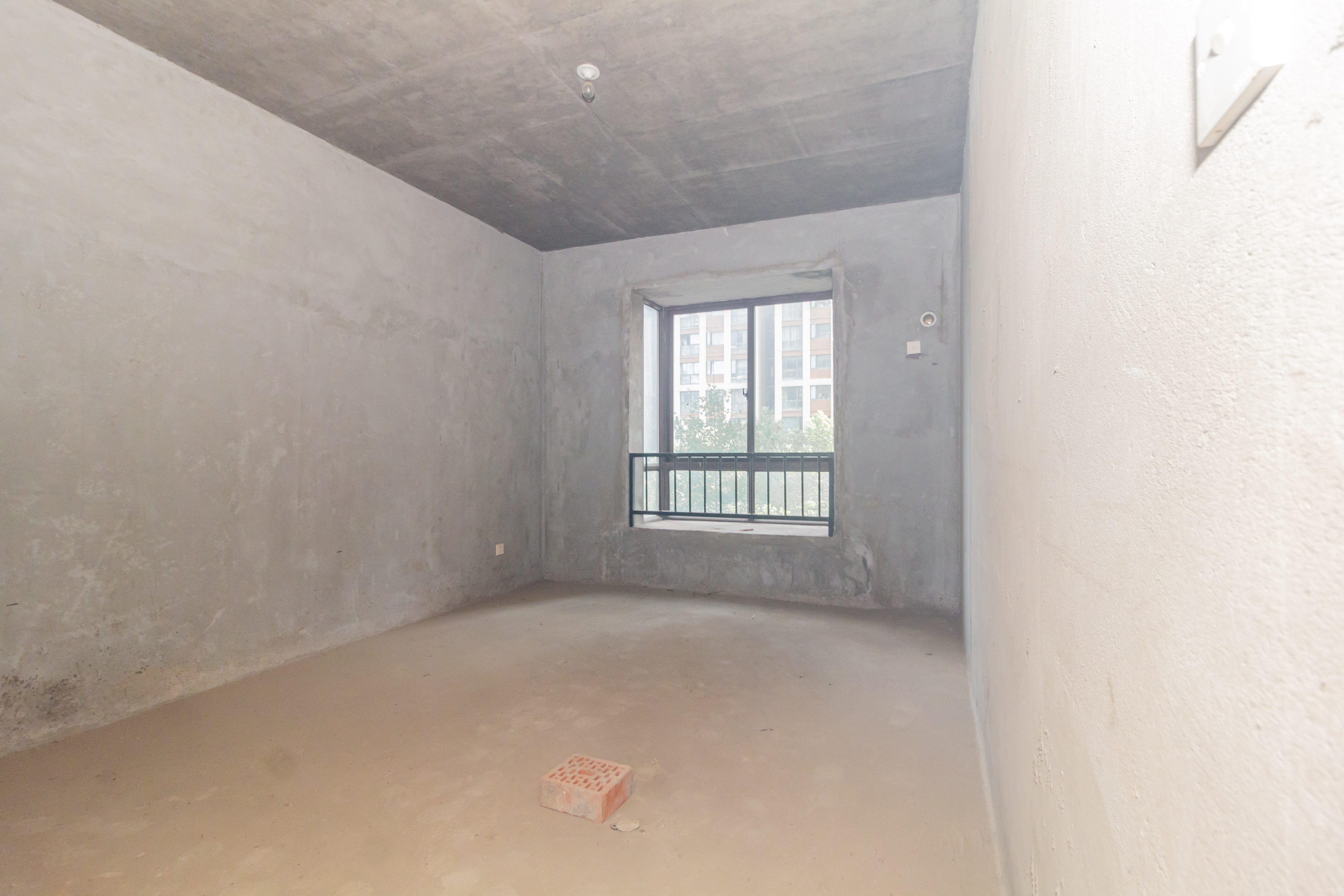 三景华御  4室2厅2卫    68.0万 三景华御  4室2厅2卫    68.0万卧室