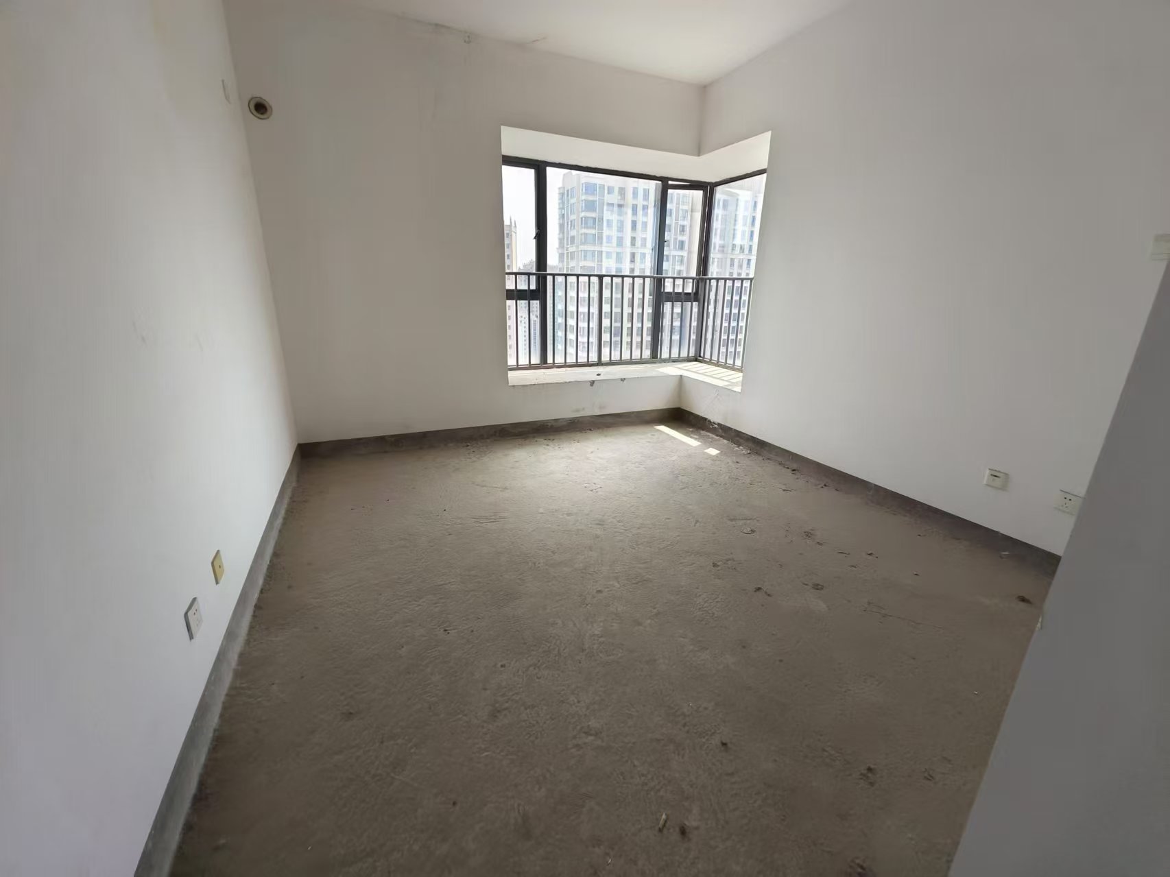 栗雨香堤 3室2厅2卫 46.0万 栗雨香堤 3室2厅2卫 46.0万室内图