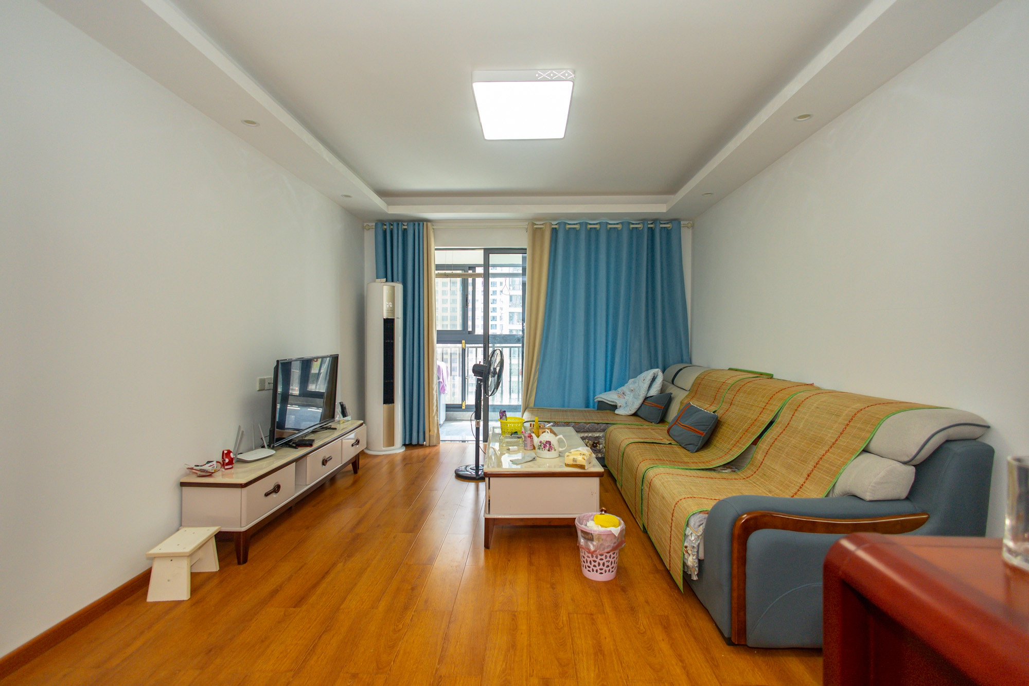 中建悦和城 3室2厅2卫 121.0万 中建悦和城 3室2厅2卫 121.0万客厅